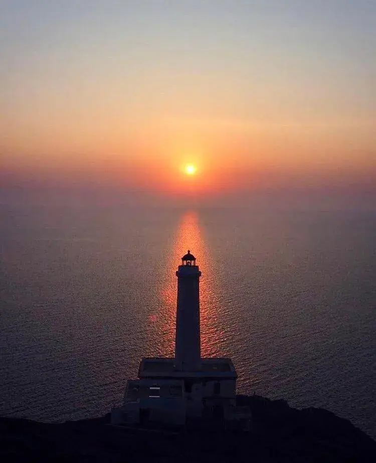 ALBA AD ORIENTE ALBA AD ORIENTE