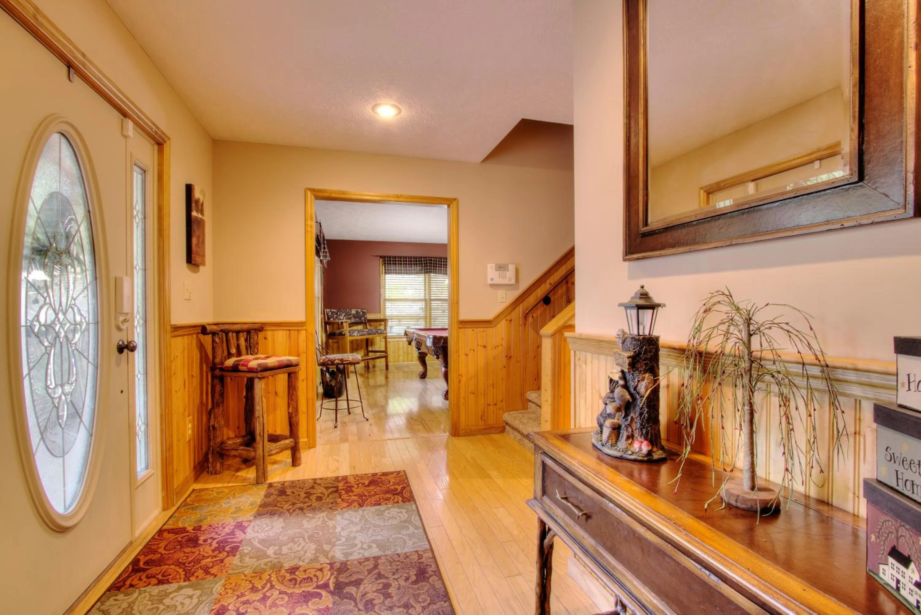 Facade/entrance in Gorgeous "Country Roads" by HoneyBearCabins 4BR 4BA, next to pool, easy drive, main strip location!