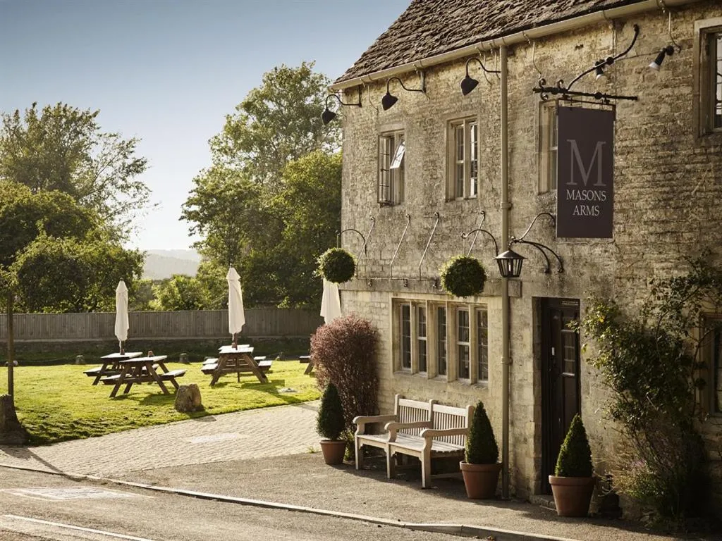 Property building in The Masons Arms