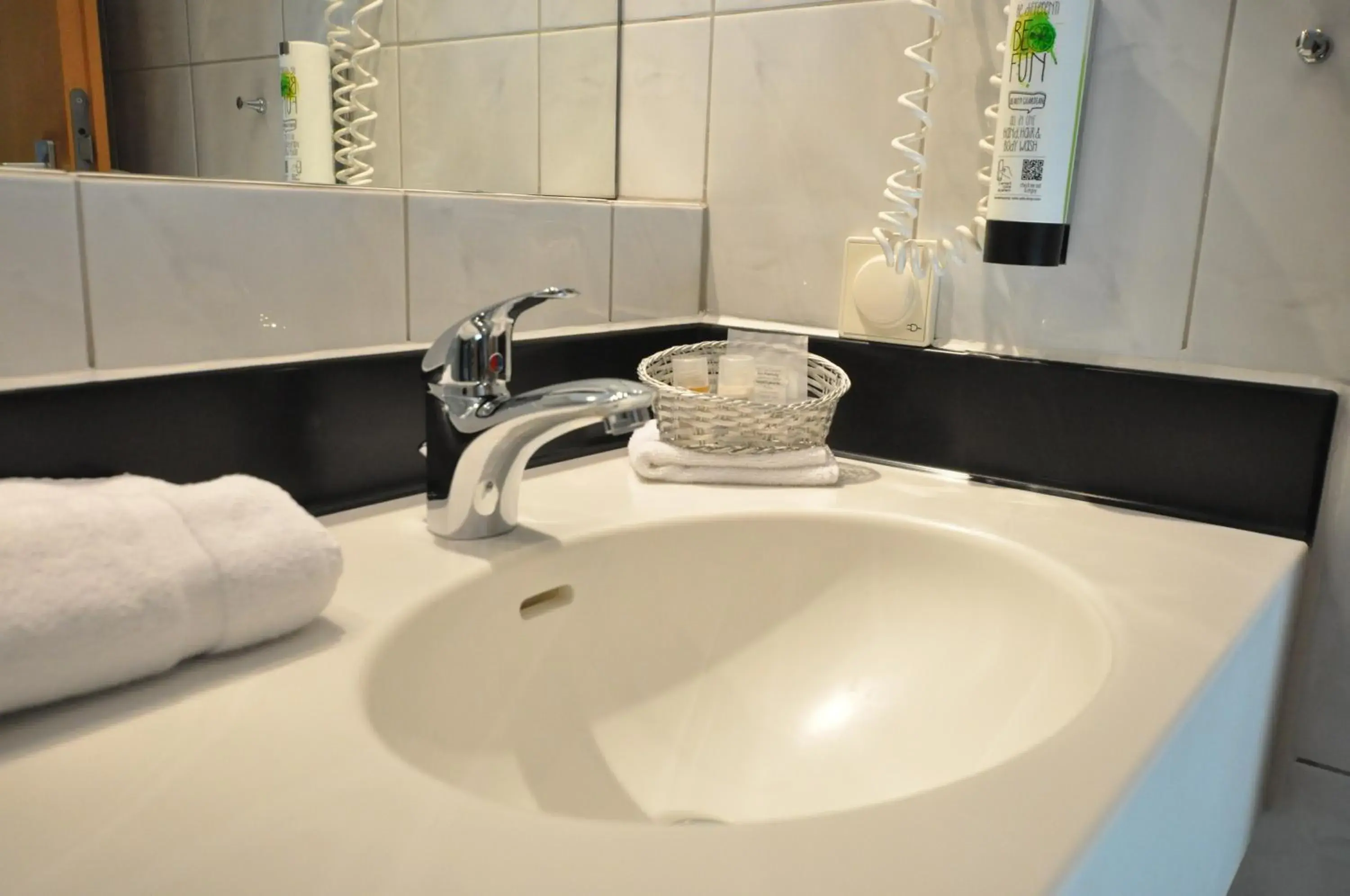 Double Room with Garden View - single occupancy in Villa Waldperlach by Blattl Double Room with Garden View - single occupancy in Villa Waldperlach by Blattl