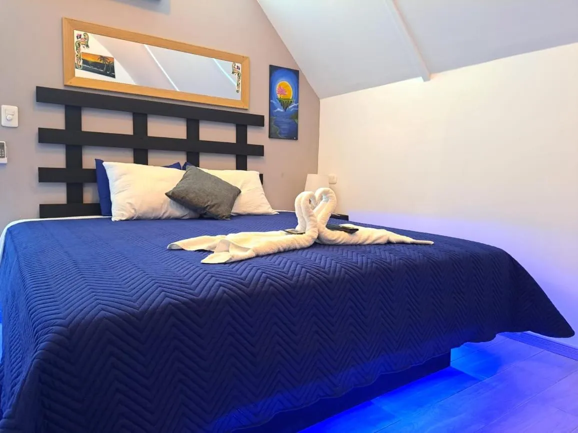 Bed in HOTEL, VILLAS y GLAMPINGS MYA -PUERTO VIEJO, Limon, CR