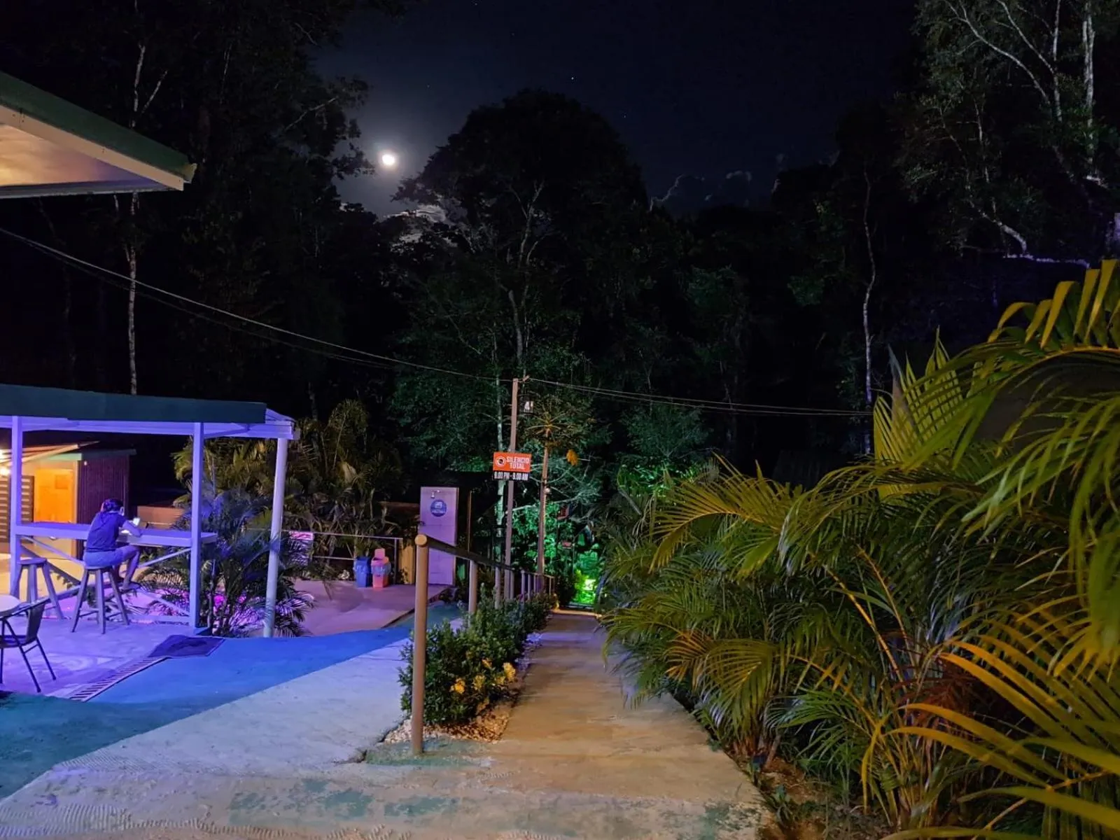 HOTEL, VILLAS y GLAMPINGS MYA -PUERTO VIEJO, Limon, CR