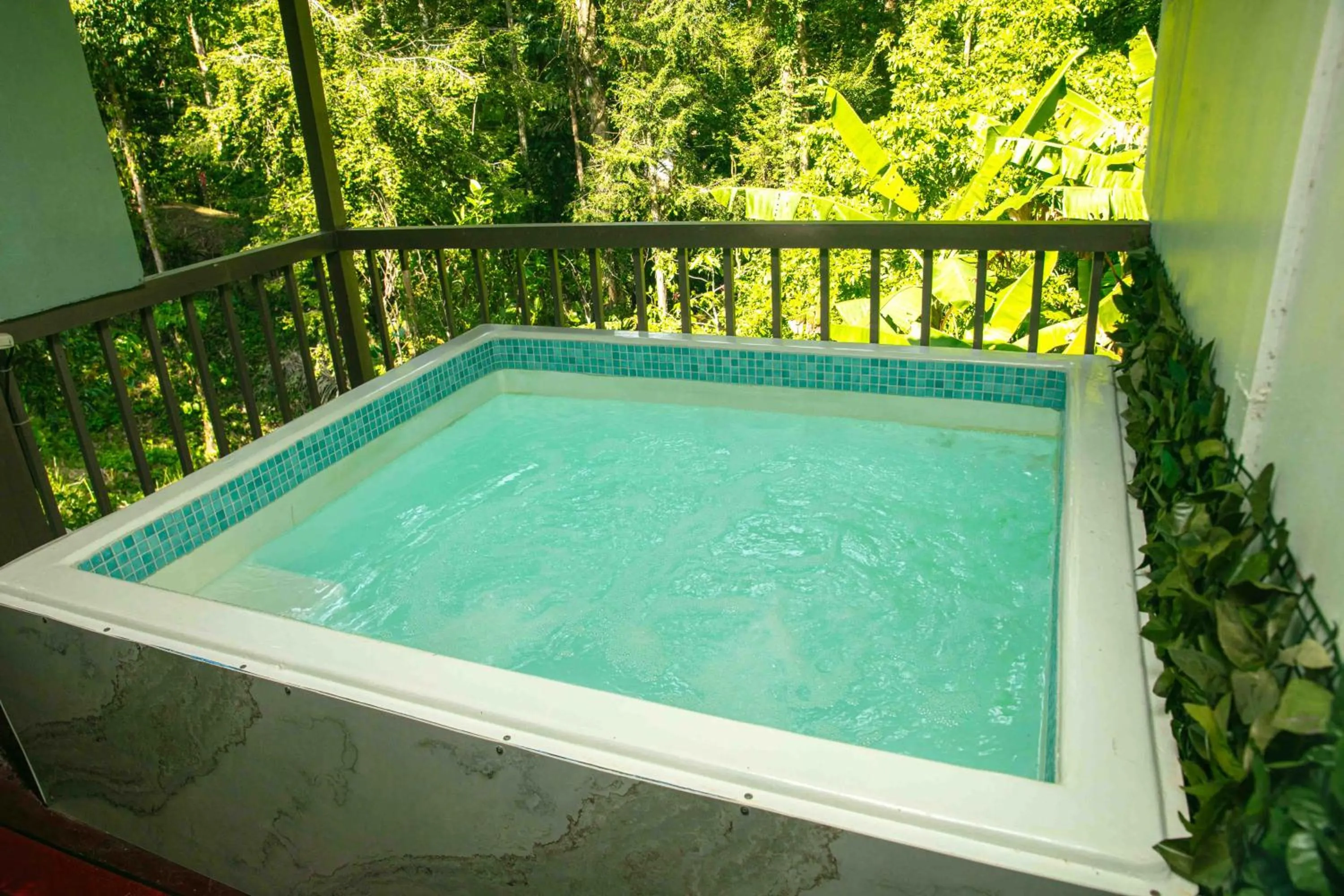 HOTEL, VILLAS y GLAMPINGS MYA -PUERTO VIEJO, Limon, CR