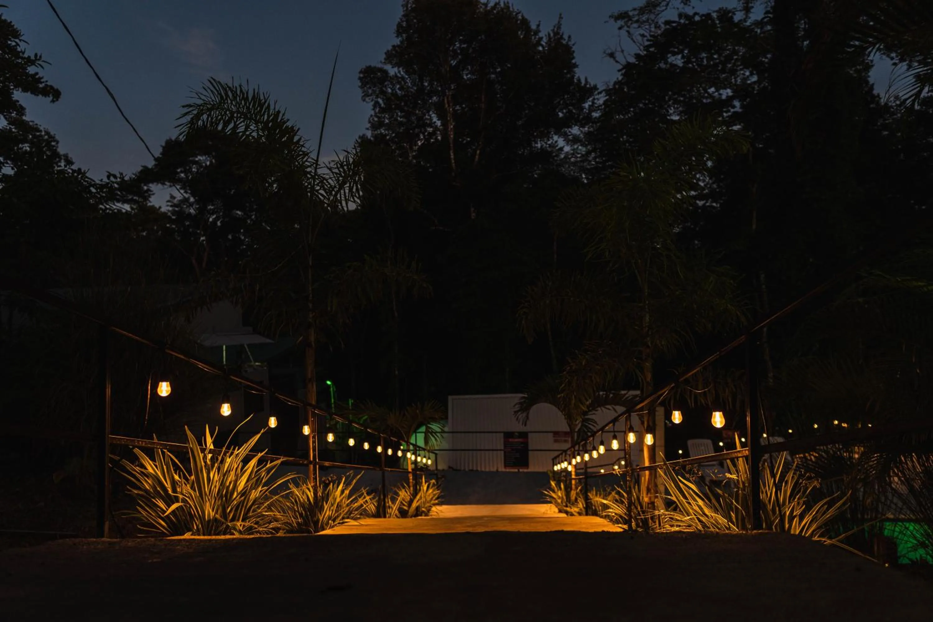 HOTEL, VILLAS y GLAMPINGS MYA -PUERTO VIEJO, Limon, CR