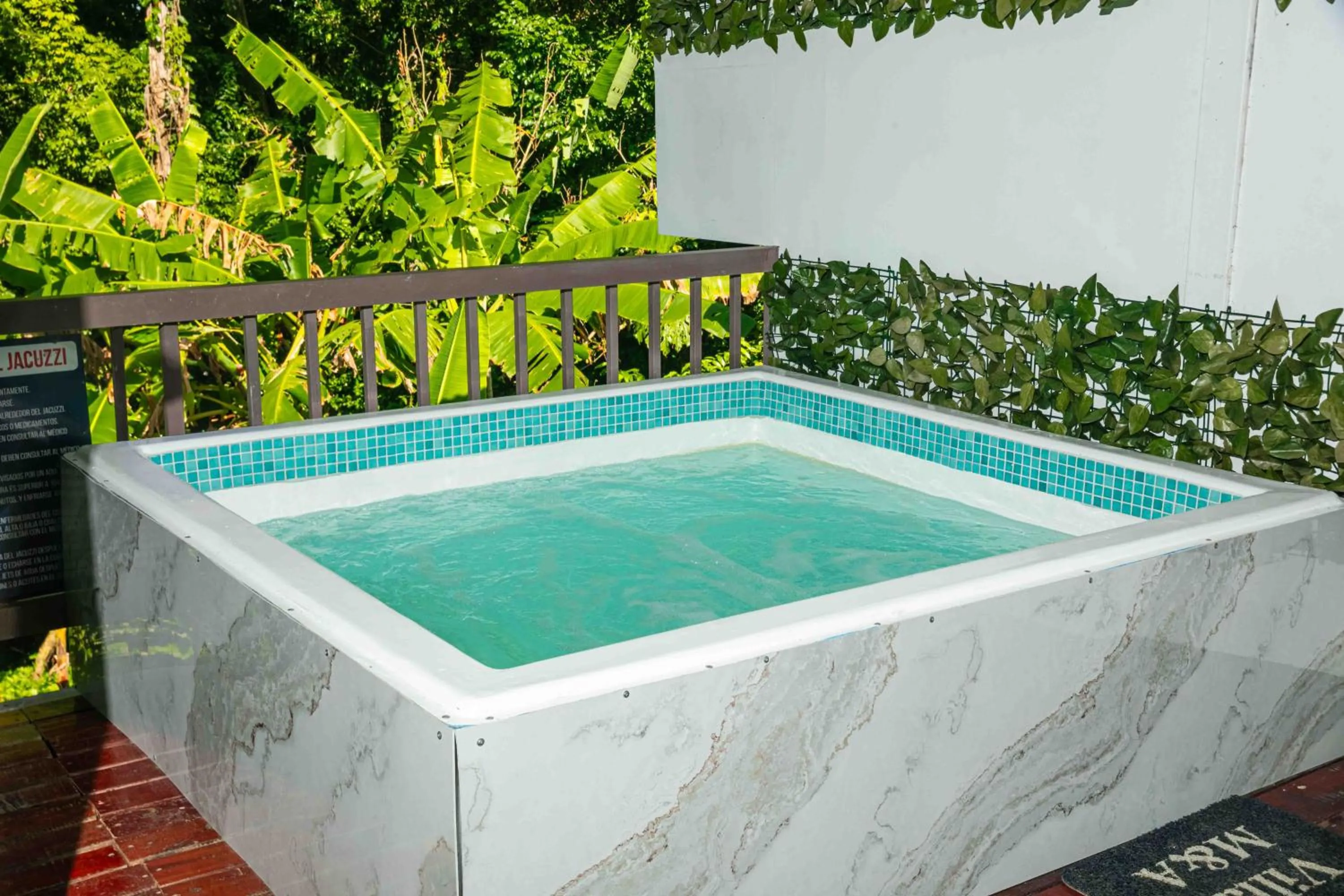 HOTEL, VILLAS y GLAMPINGS MYA -PUERTO VIEJO, Limon, CR