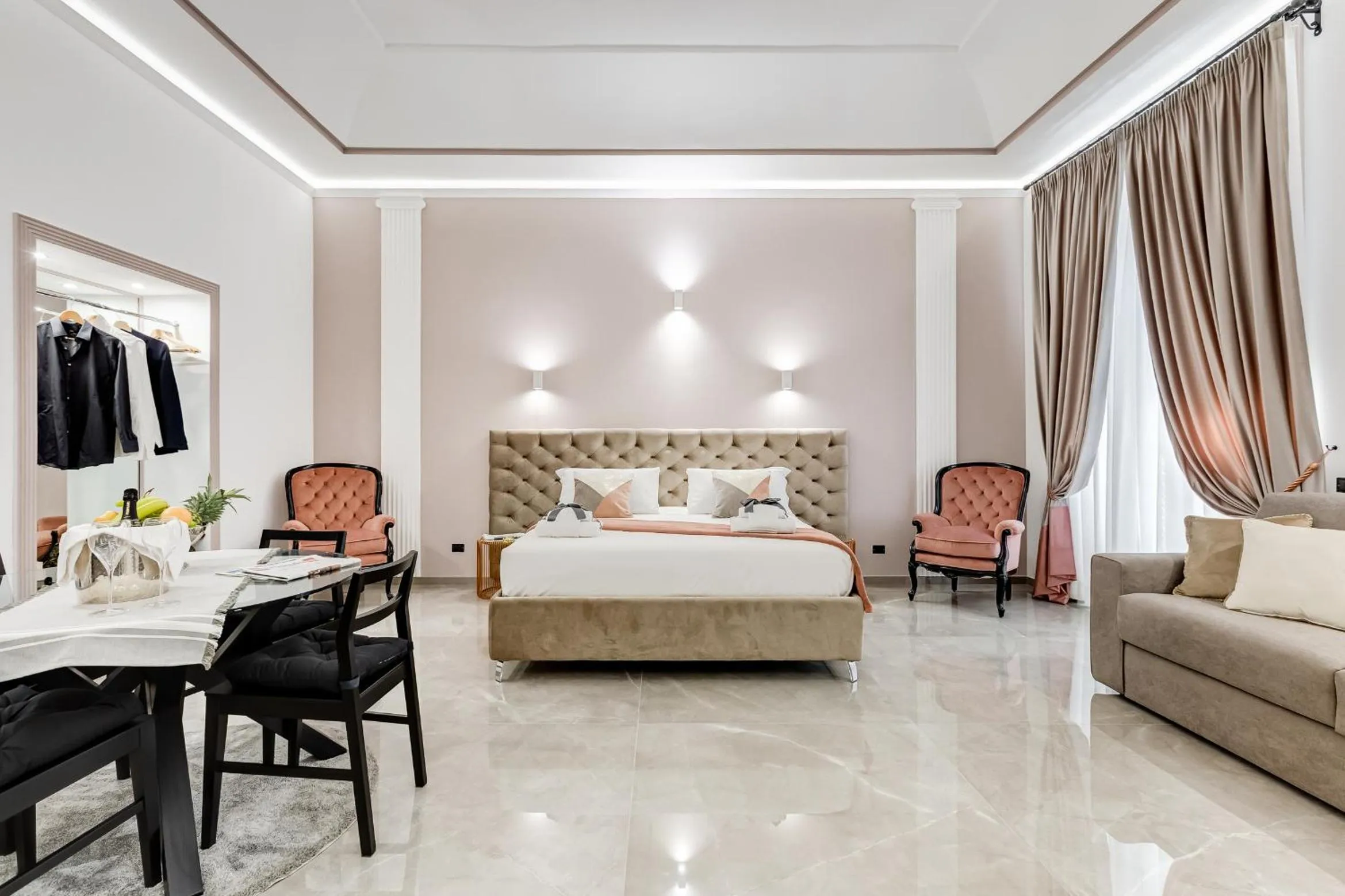 Photo of the whole room, Bed in UnoSeiTre - Luxury Apartment & Suite