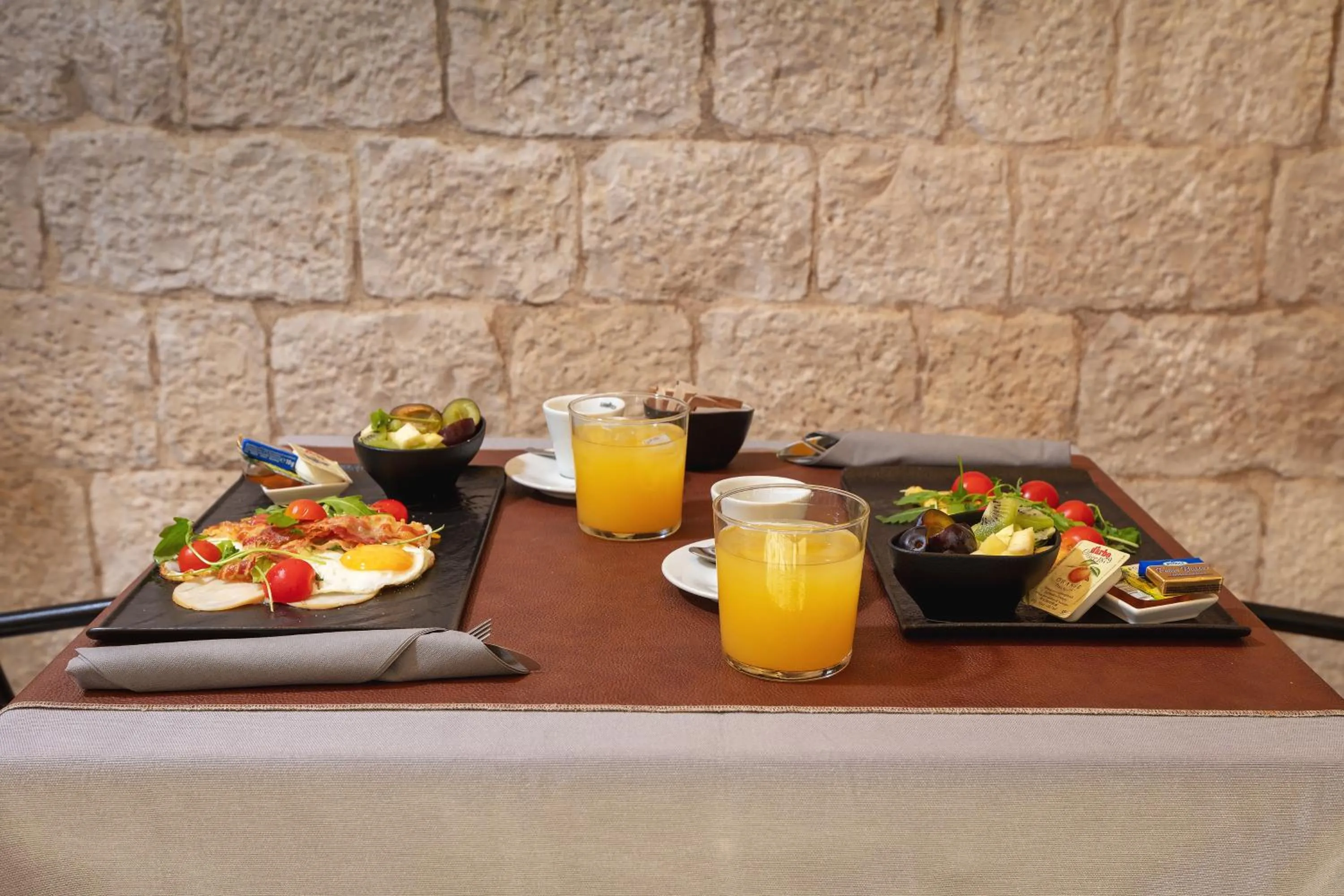 Breakfast in Aborda Rooms