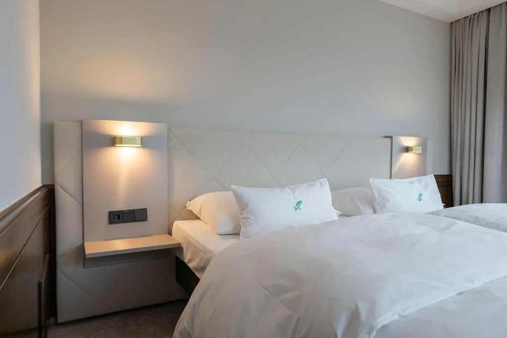 Photo of the whole room, Bed in Insel-Hotel Heilbronn