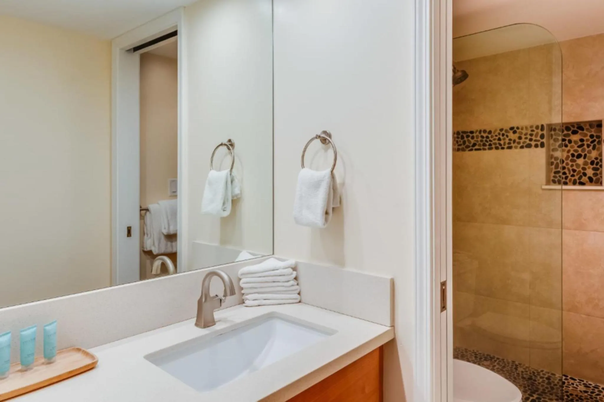Bathroom in Castle At Maui Banyan