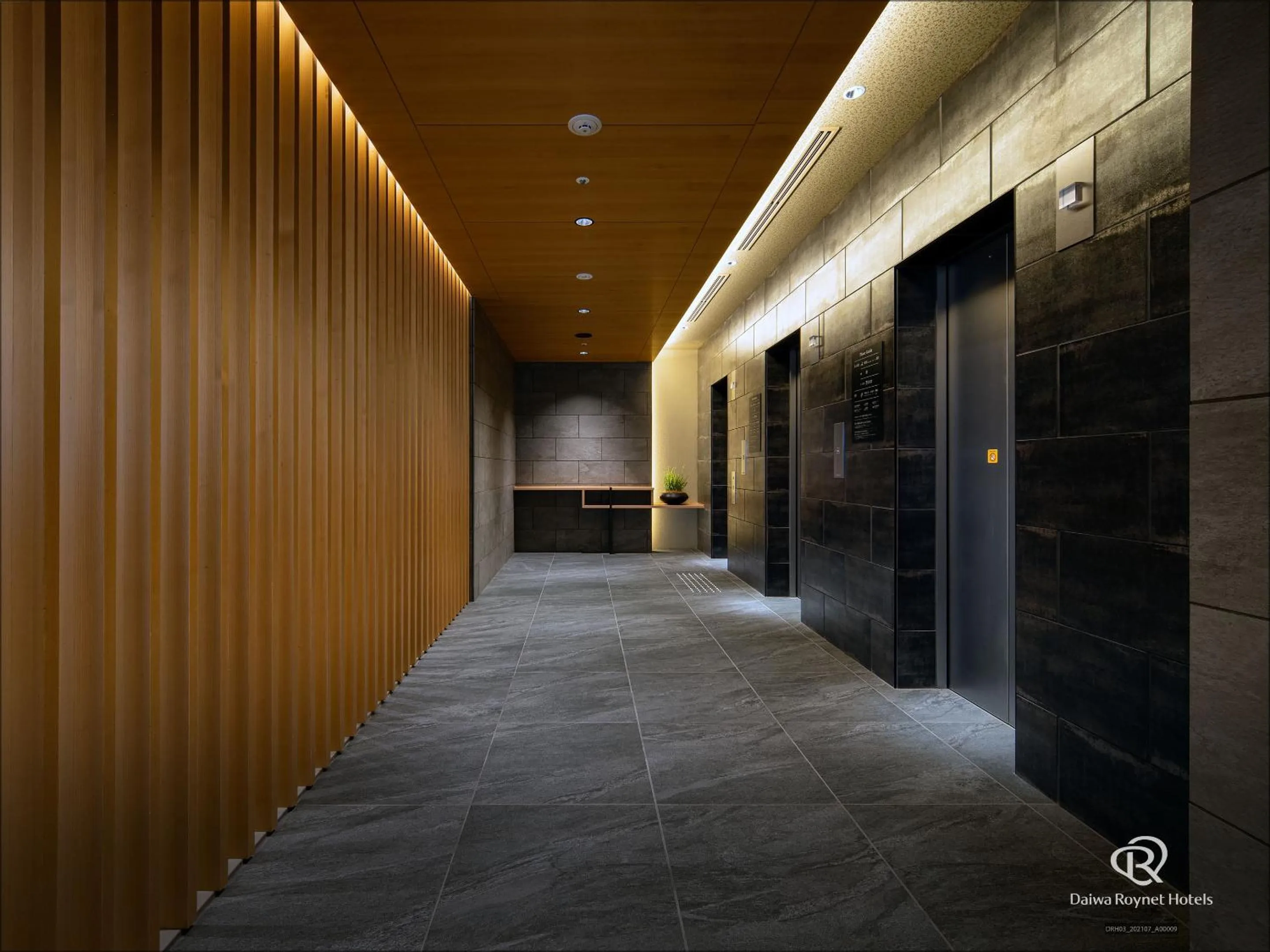 elevator in Daiwa Roynet Hotel Kanazawa Eki Nishiguchi