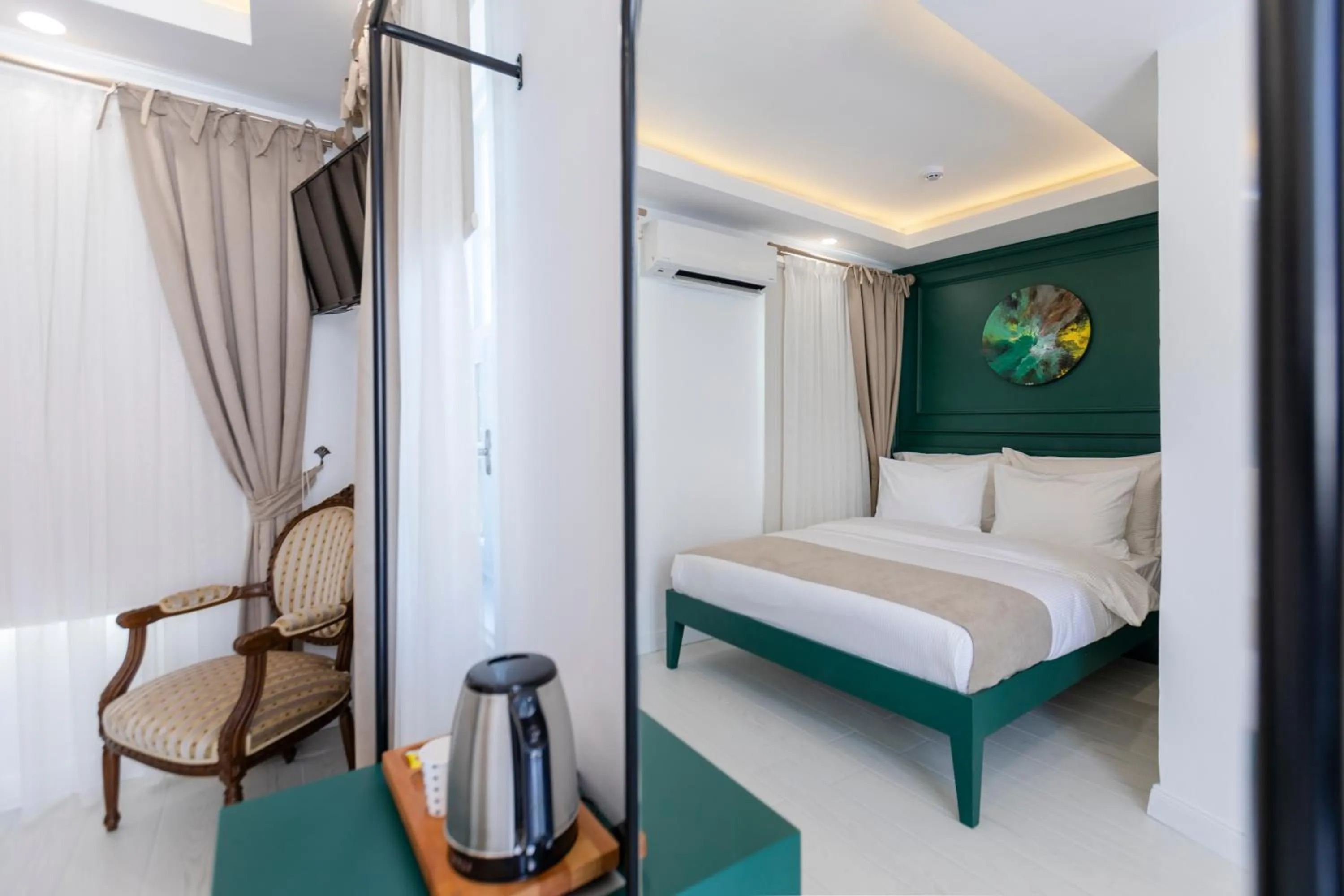 Photo of the whole room, Bed in KIANA KALEİÇİ