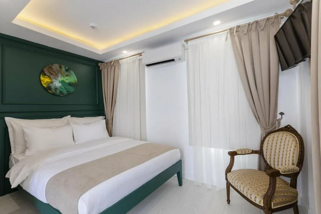 Photo of the whole room, Bed in KIANA KALEİÇİ