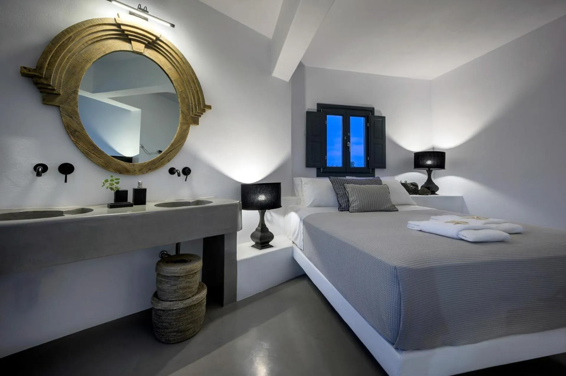 Bed in Santolia Art Suites