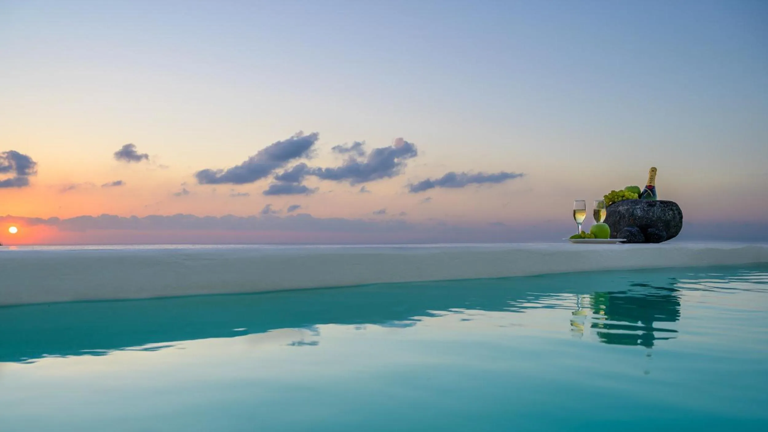 Swimming pool in Santolia Art Suites