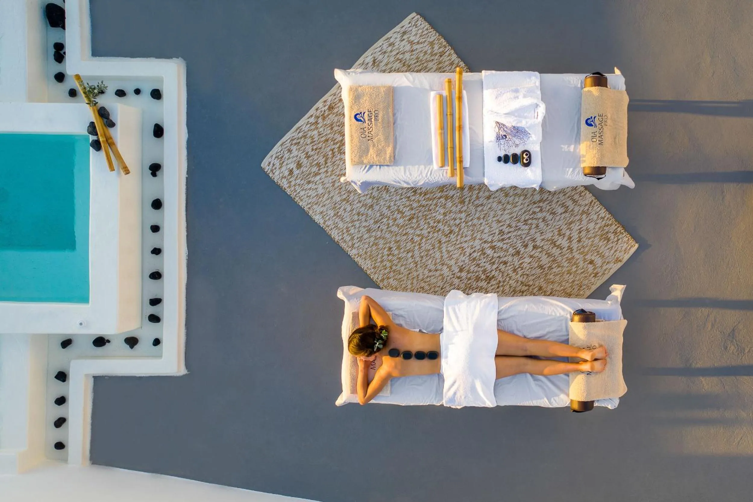 Hot Tub in Santolia Art Suites