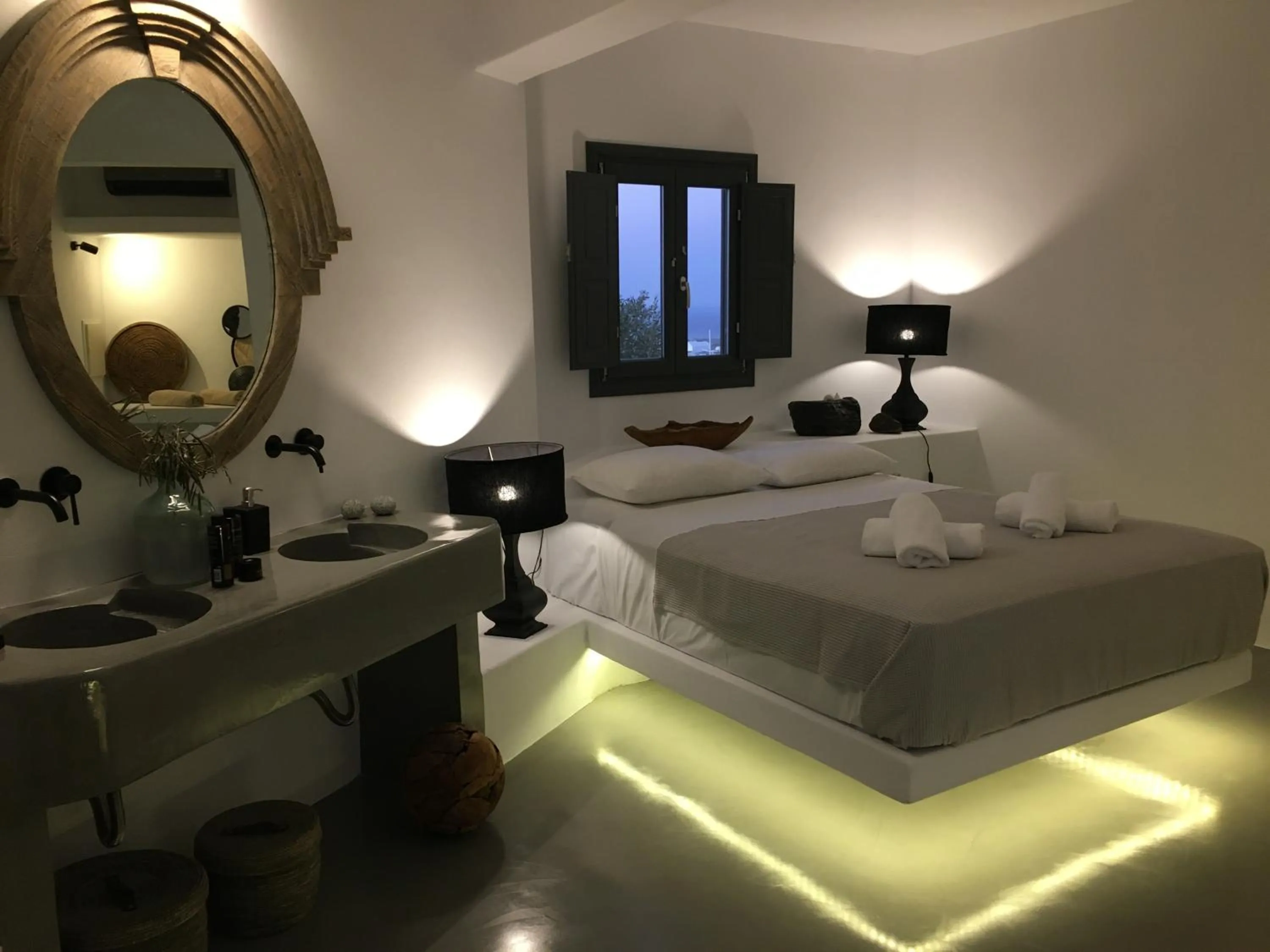 Bed in Santolia Art Suites