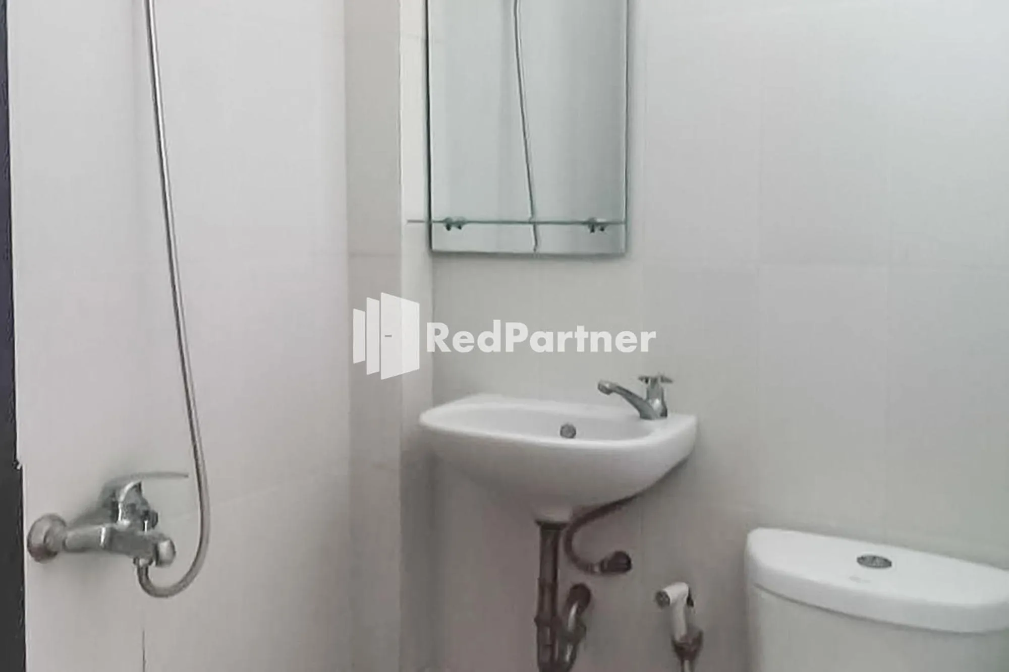 Bathroom in Ardico Residence Syariah Mitra RedDoorz