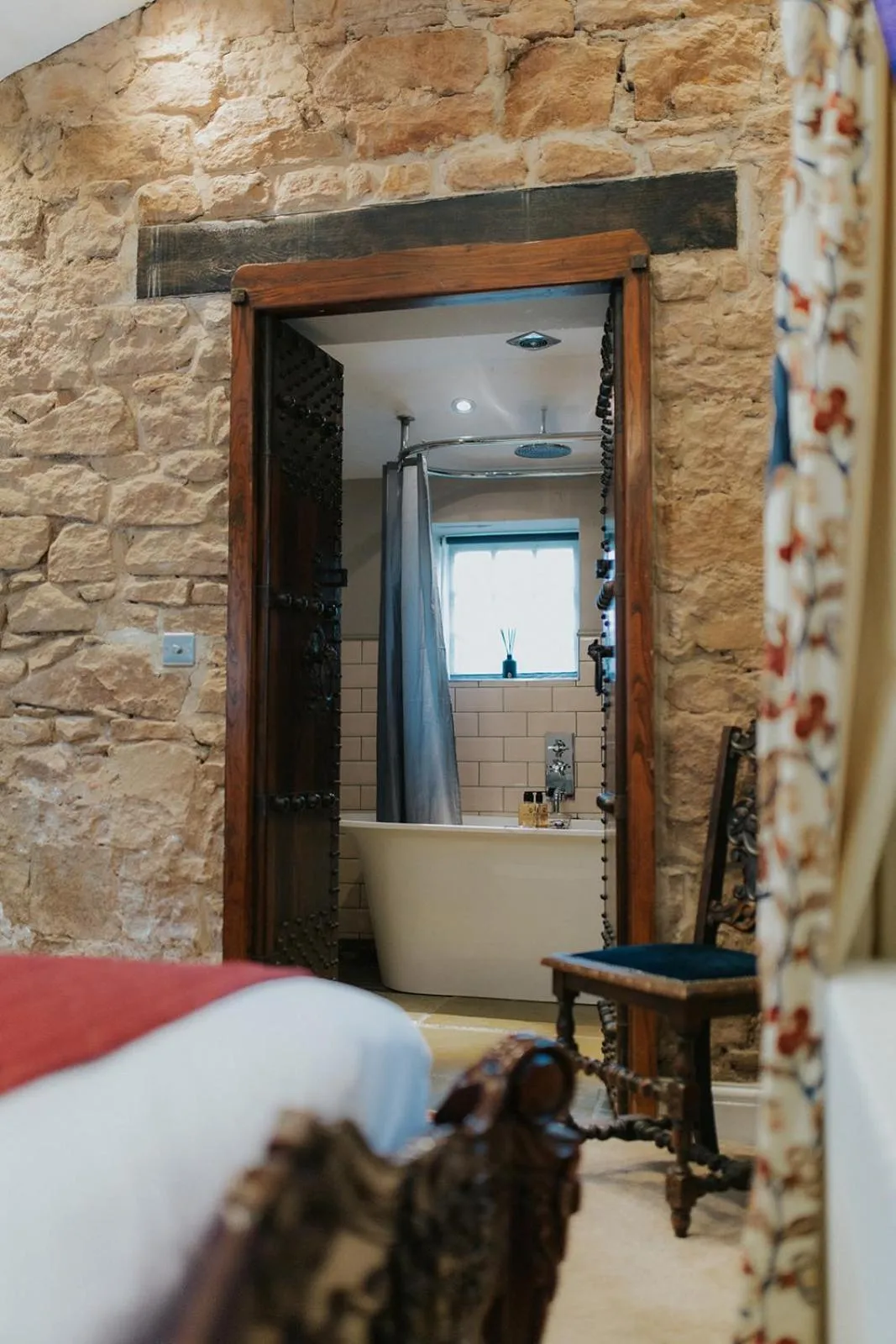 Bathroom, Bed in Newton Hall