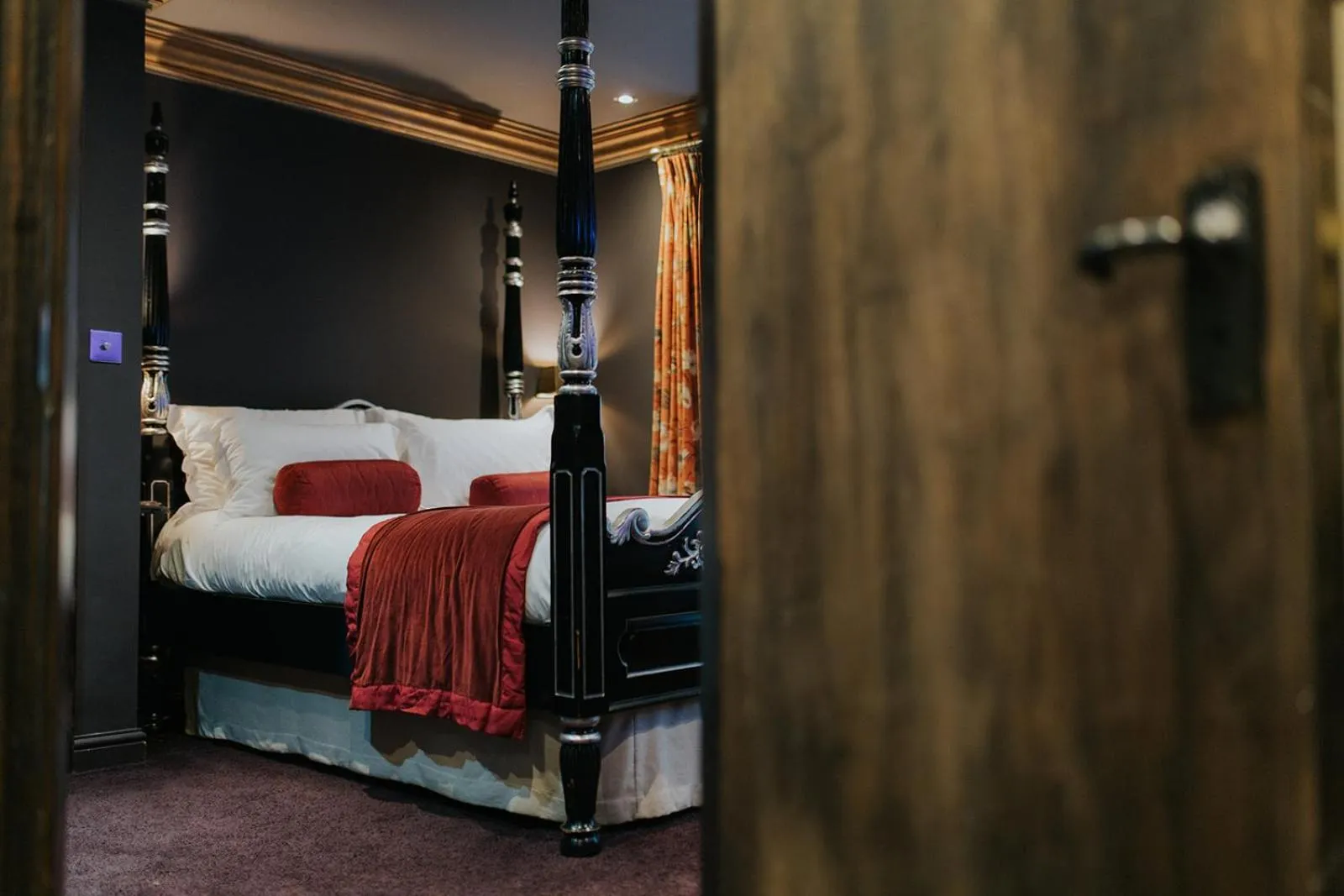 Bedroom, Bed in Newton Hall