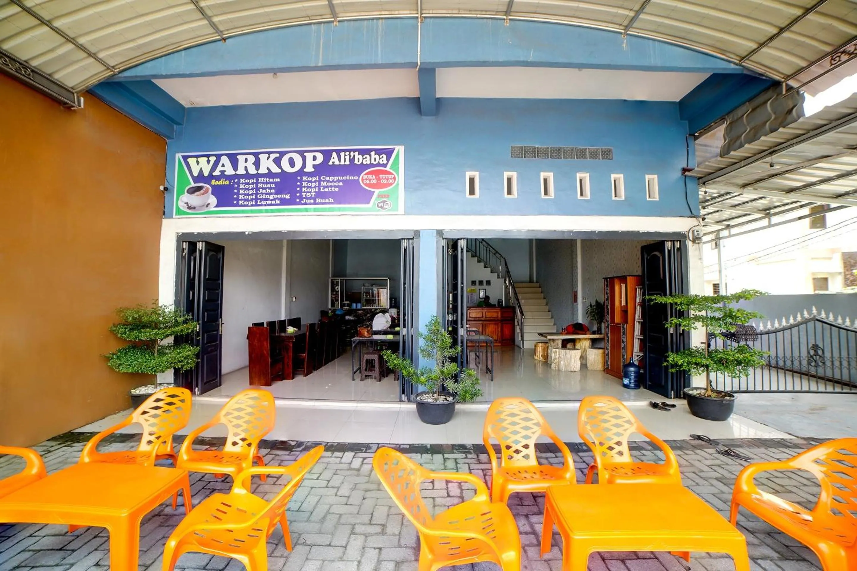 Facade/entrance in Hotel O Gurusinga Guesthouse