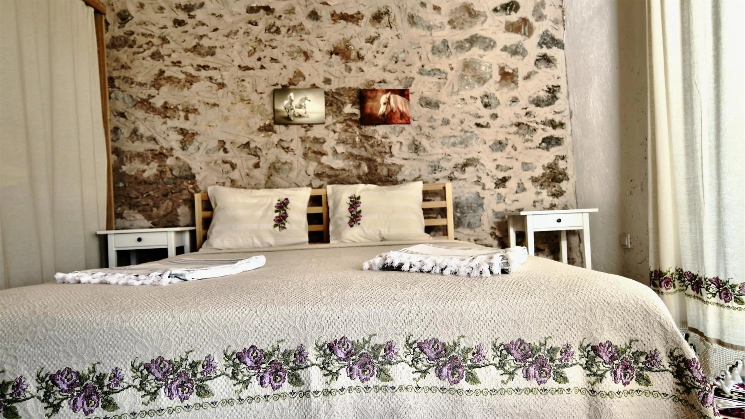 Bed in Dedehan Retreat Otel