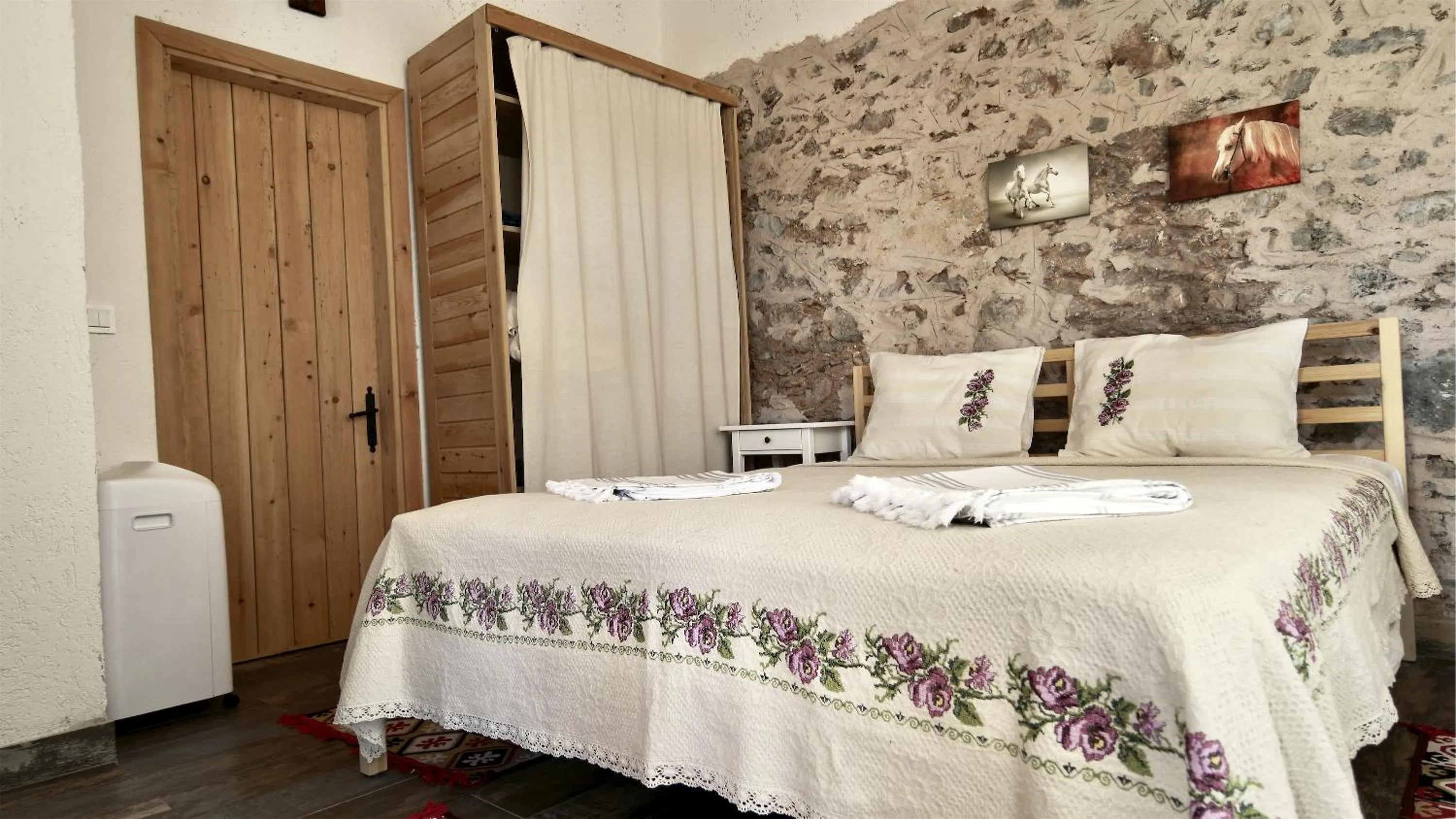 Bed in Dedehan Retreat Otel