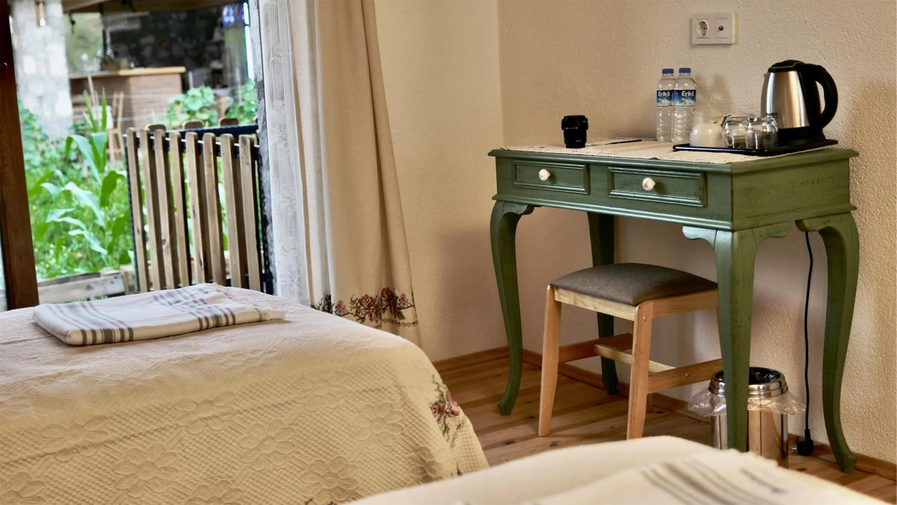 Bed in Dedehan Retreat Otel