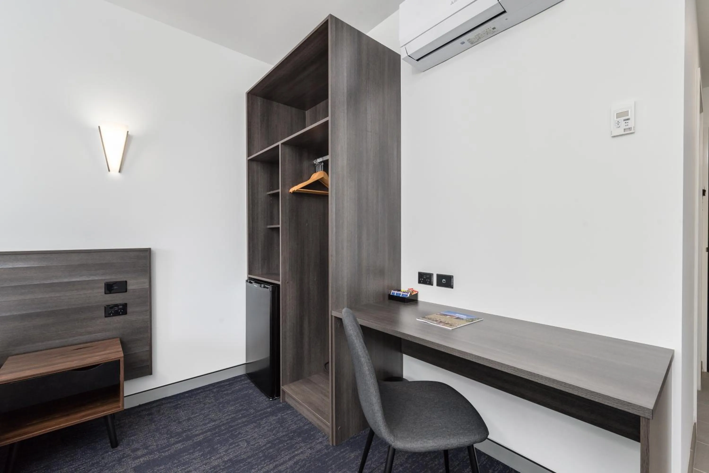 Area and facilities in Thornton Executive Hotel