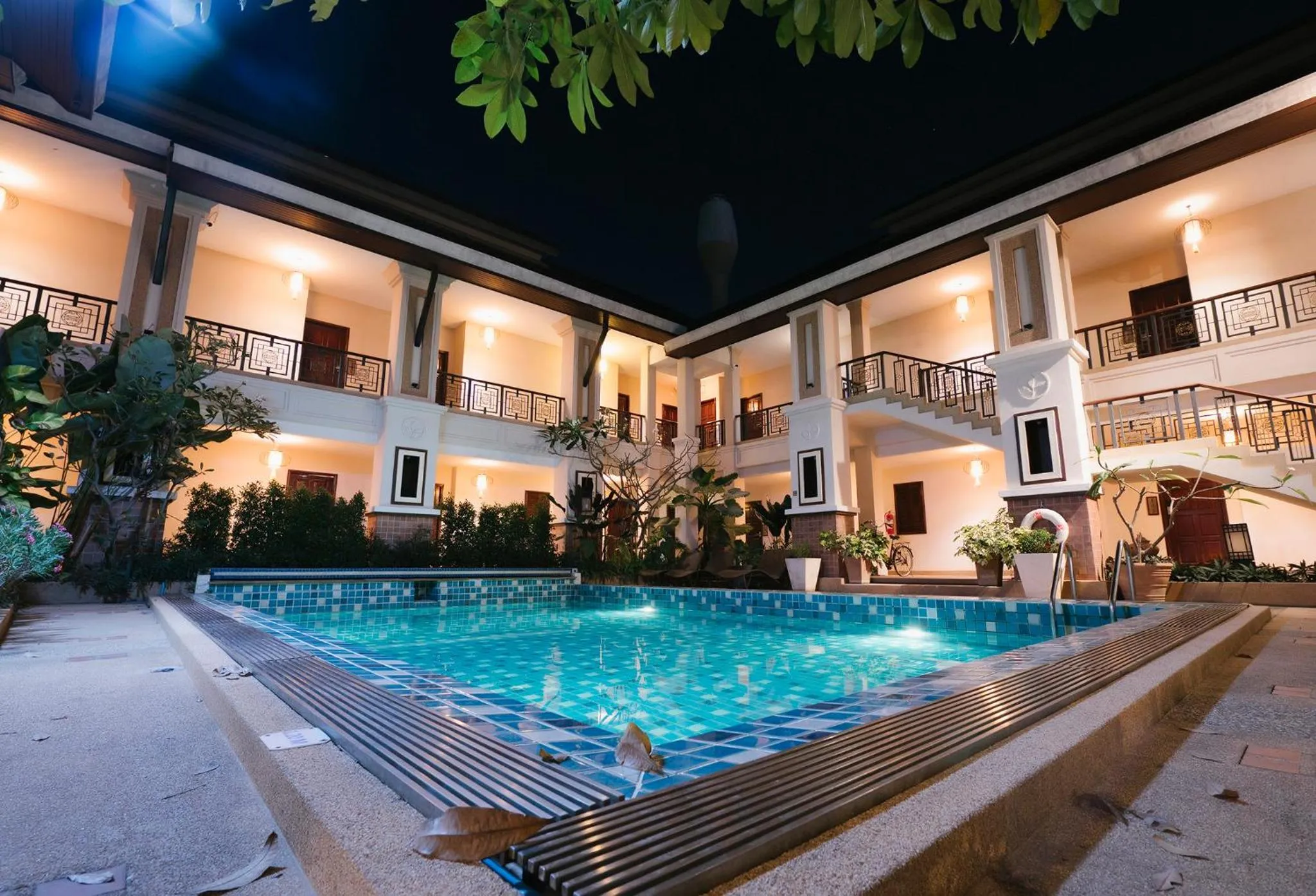 Food and drinks in La Seine City Resort, Chiang Mai