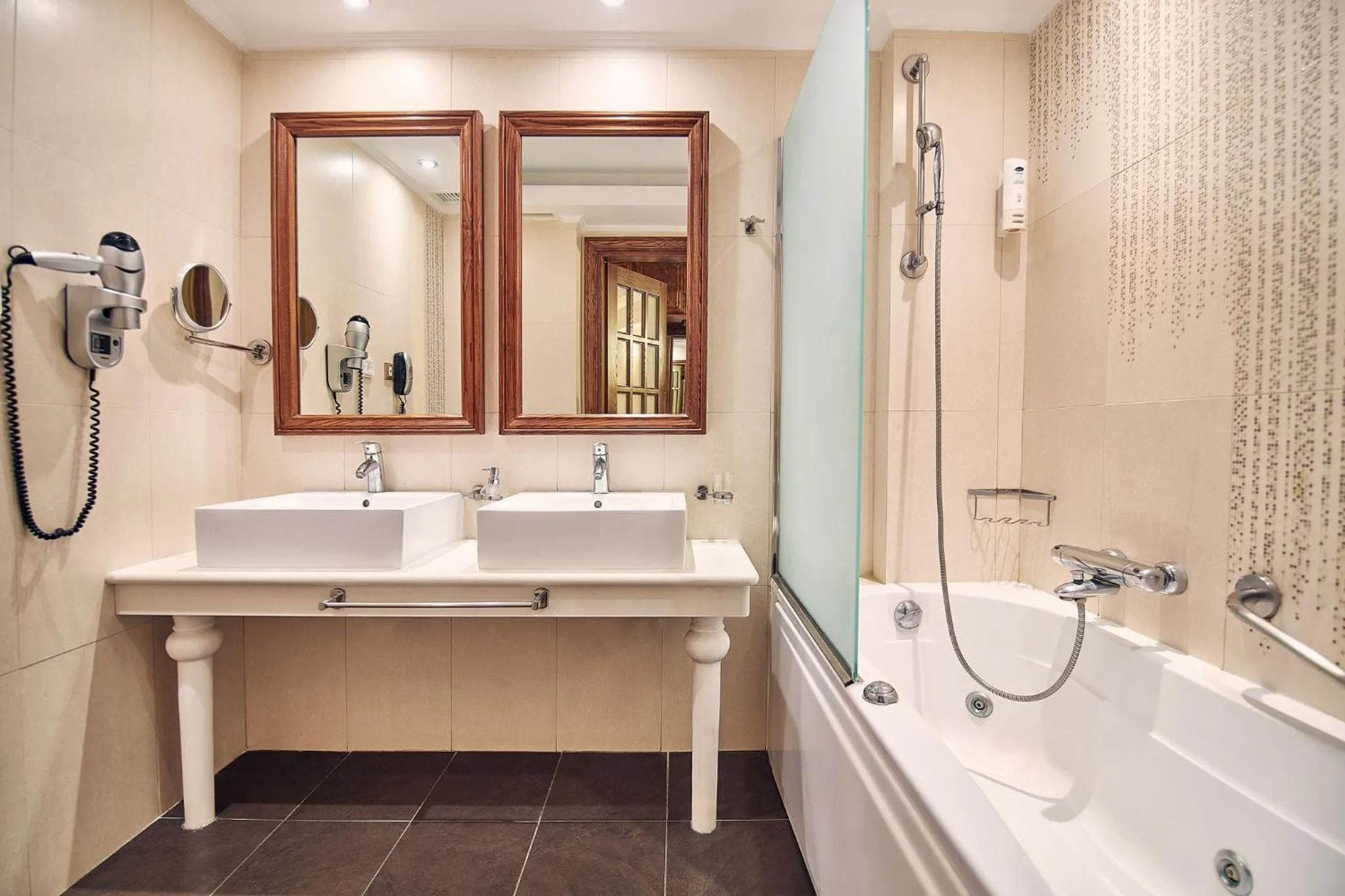 Shower in Palazetto Suites Zakynthos - Adults Only