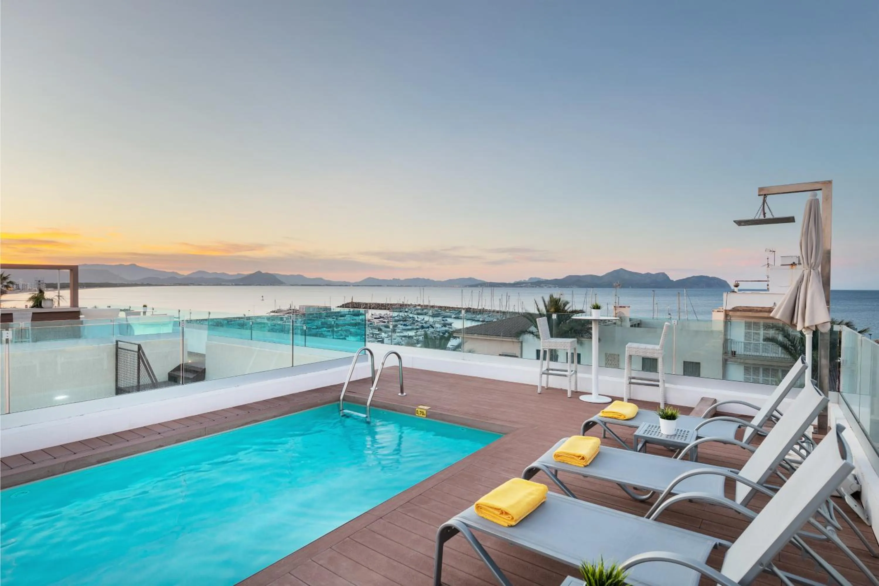 Swimming pool in Llaut Boutique Hotel