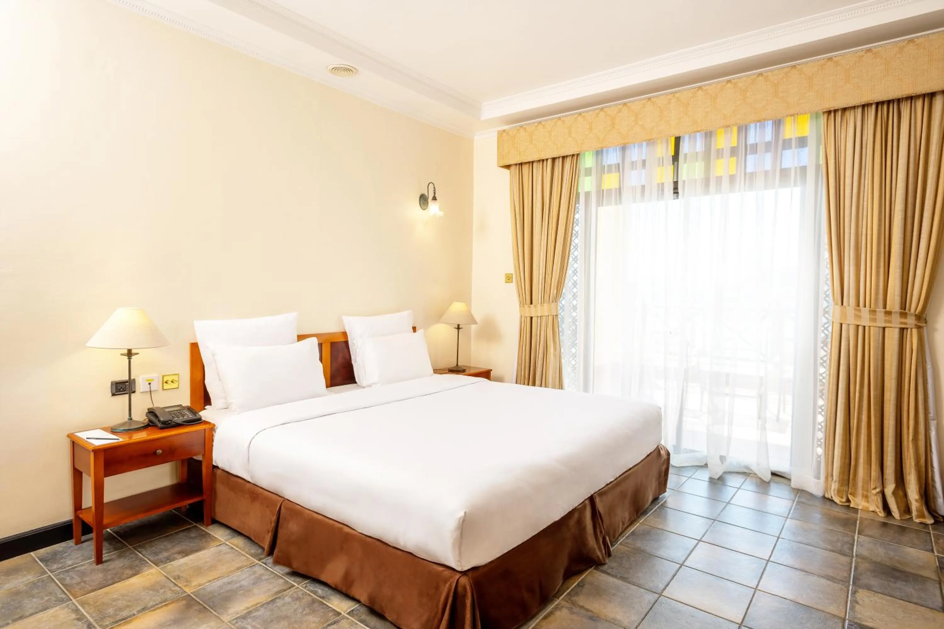 Bedroom, Bed in Novotel Bahrain Al Dana Resort