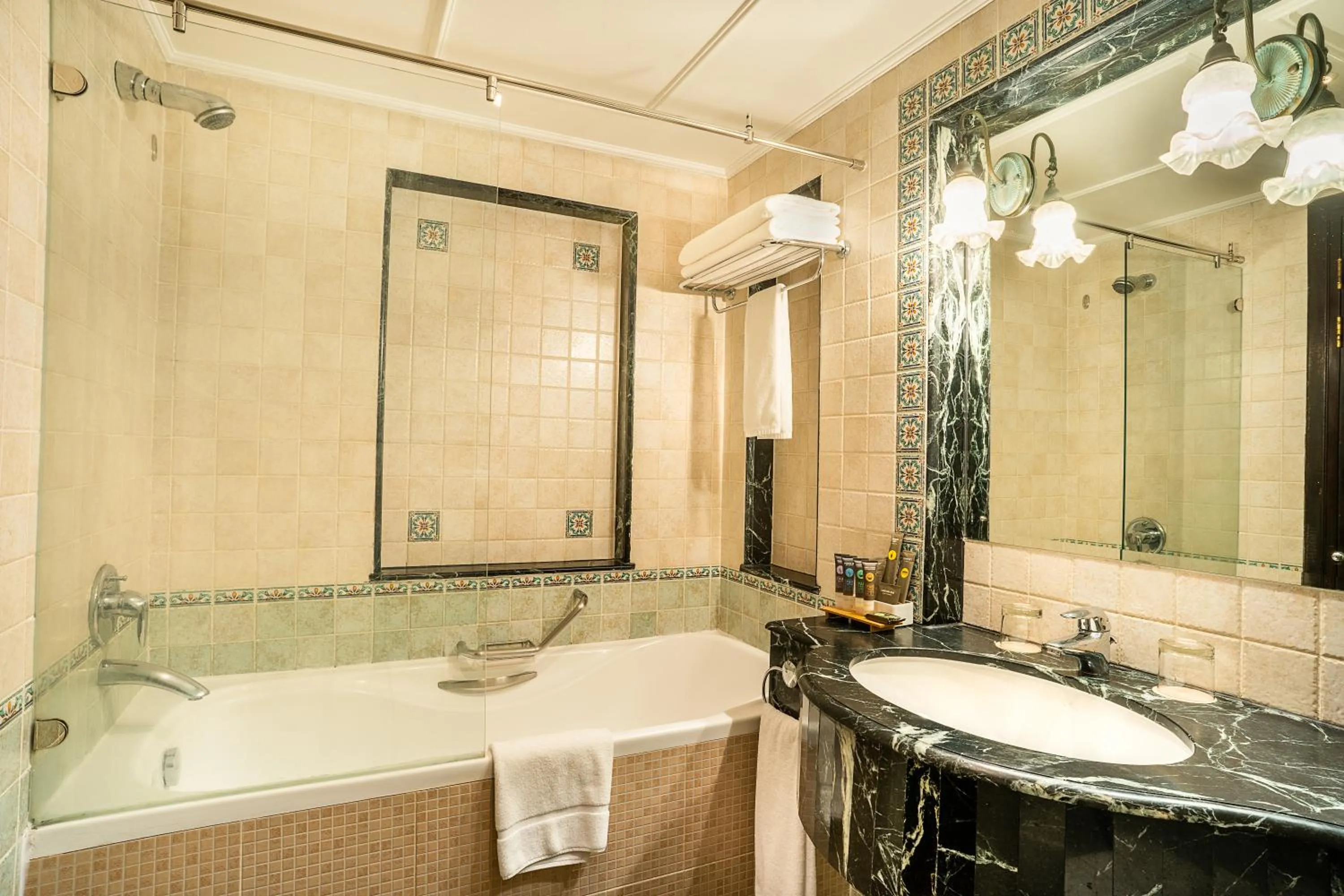 Shower in Novotel Bahrain Al Dana Resort