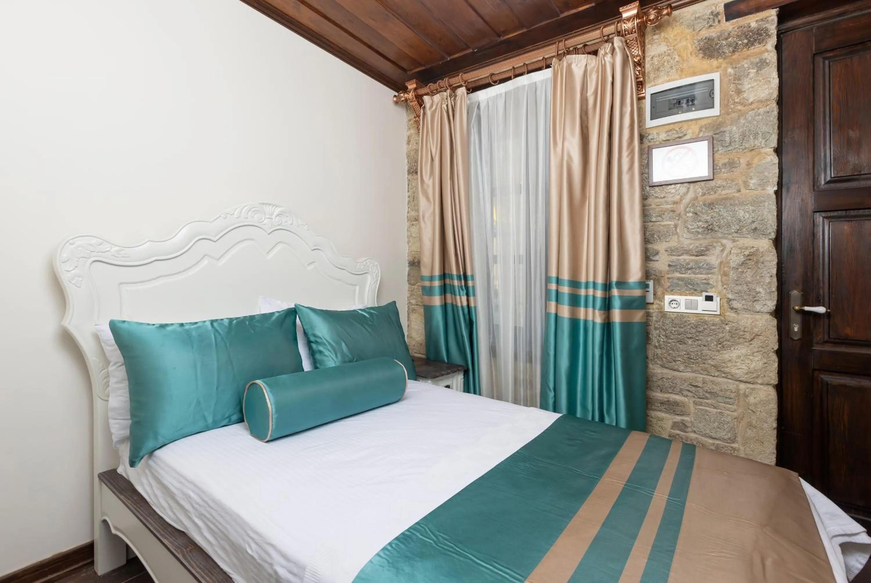 Bed in Marina Foça Hotel