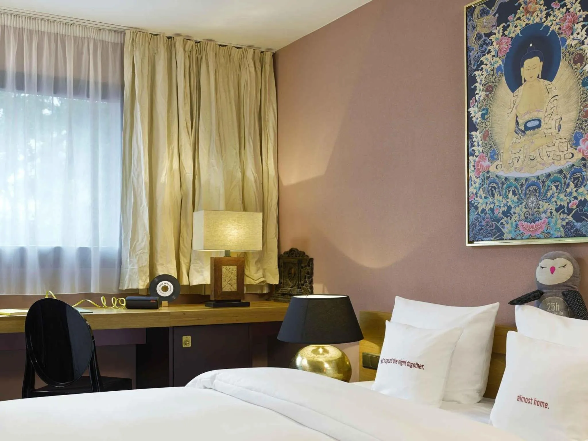 Bedroom, Bed in 25hours Hotel The Goldman