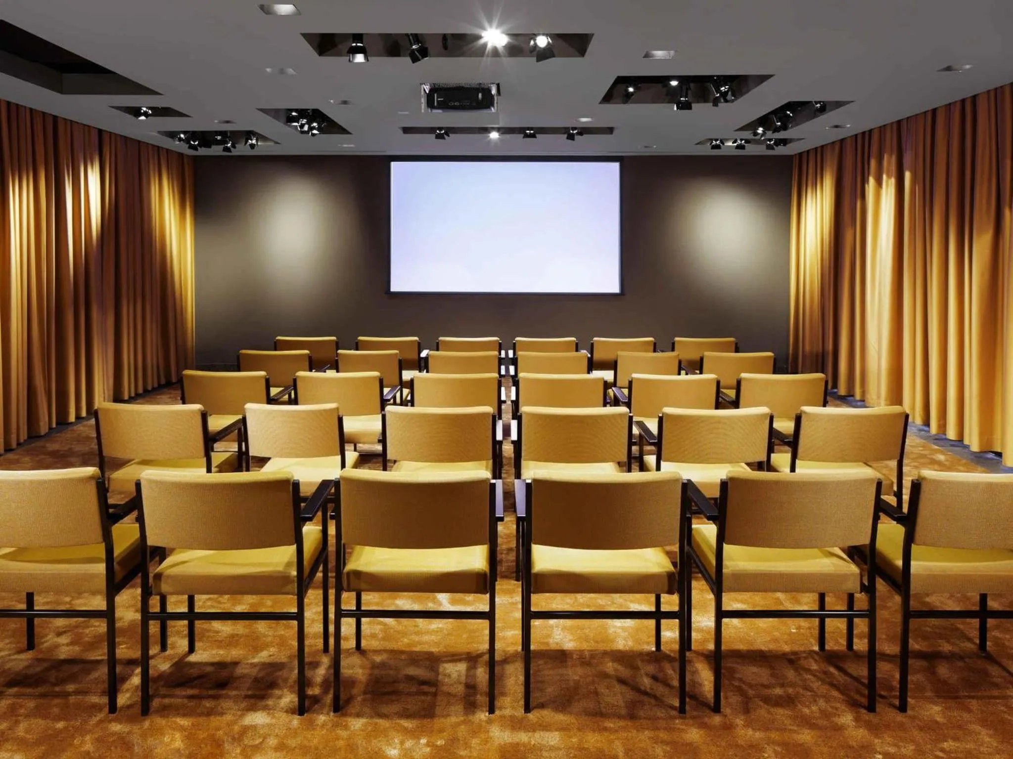 Meeting/conference room in 25hours Hotel The Goldman