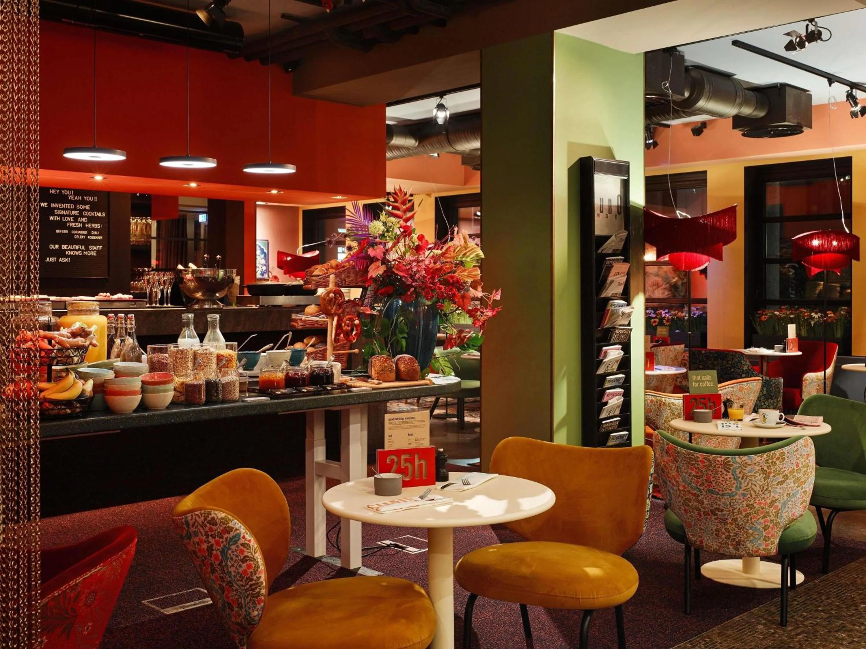 Breakfast in 25hours Hotel The Goldman