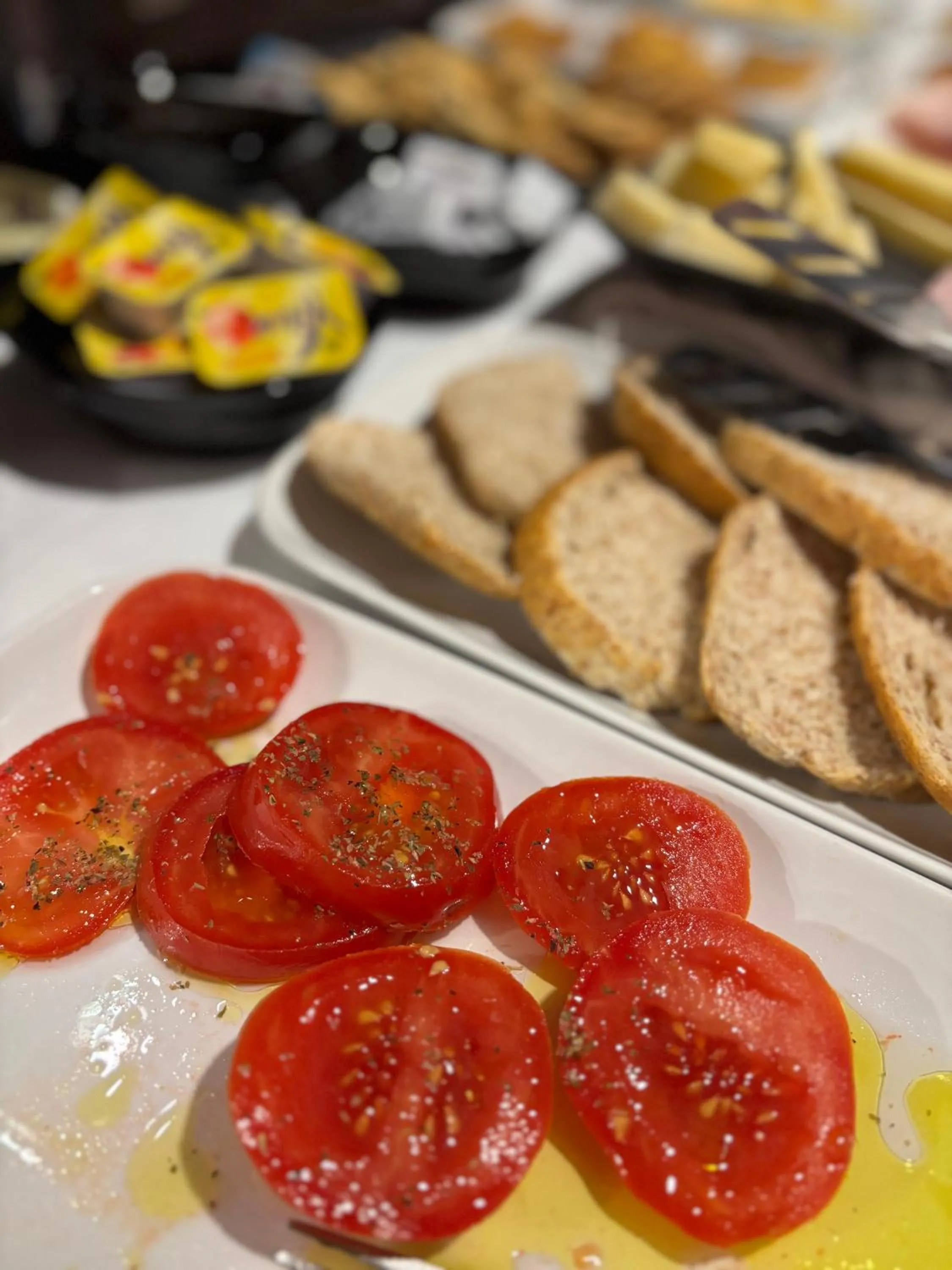 Breakfast in Red Carpet rooms