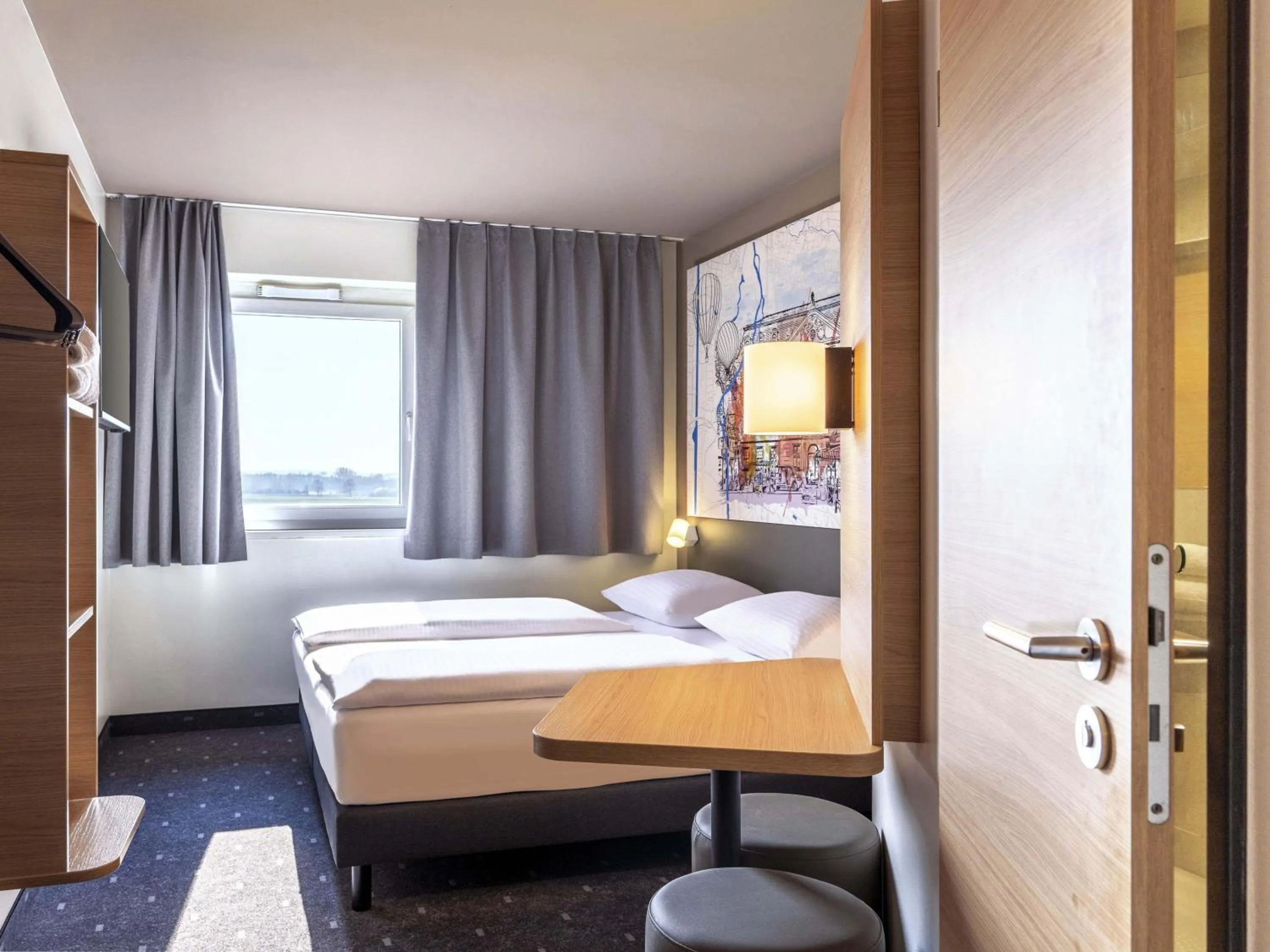 Photo of the whole room, Bed in B&B Hotel Erlangen-Süd