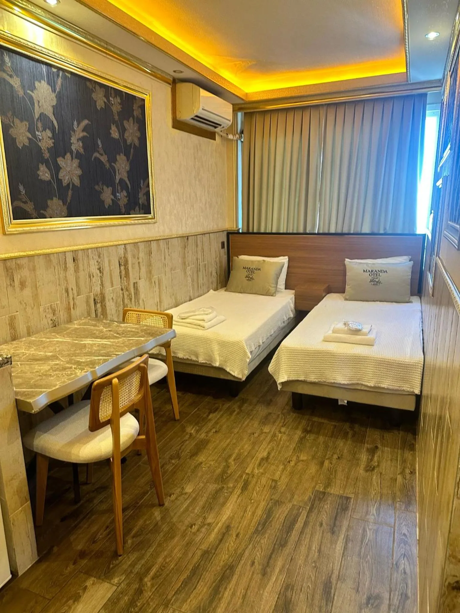 Bed in Maranda Suit Hotel