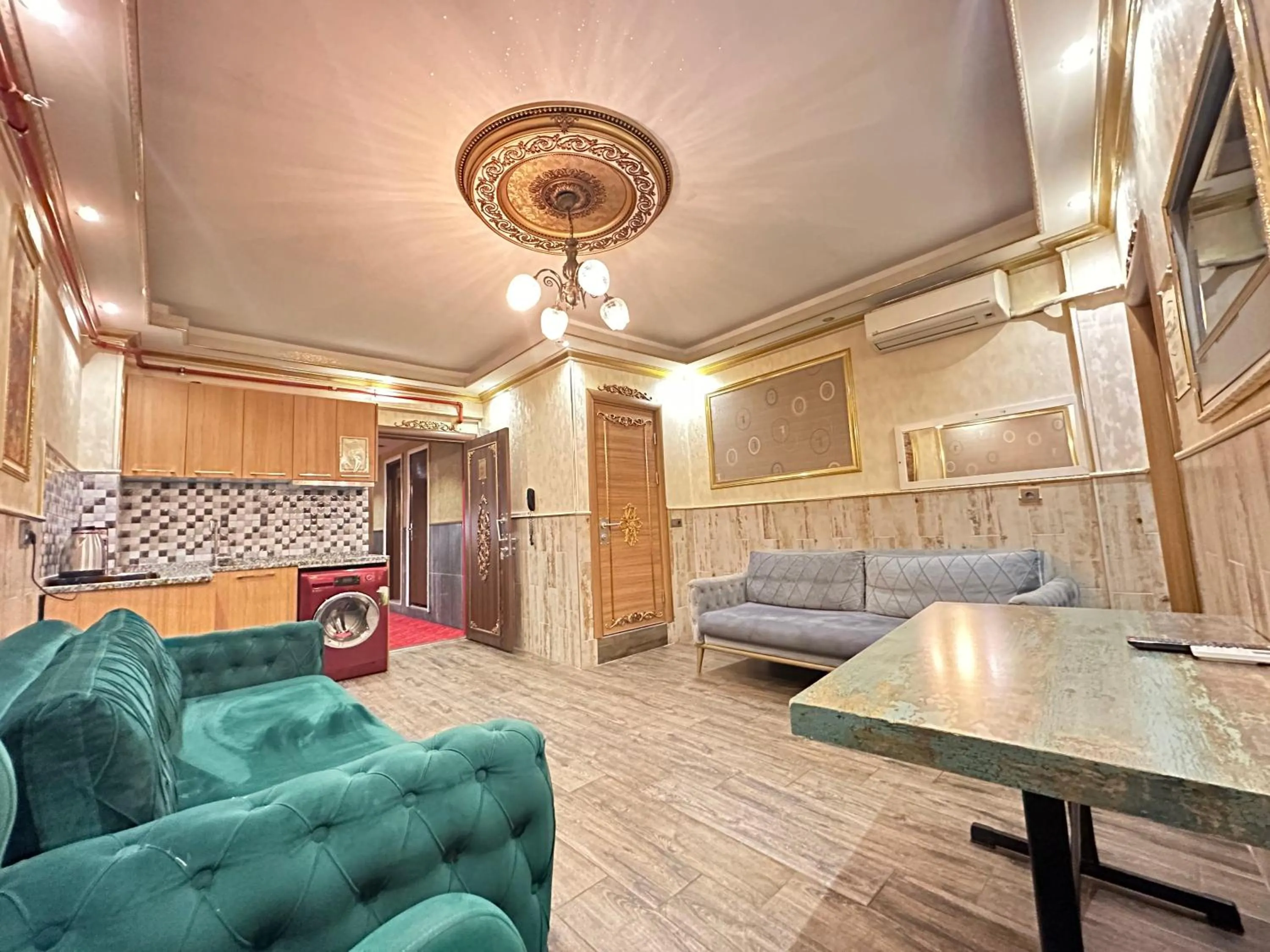 Kitchen or kitchenette in Maranda Suit Hotel