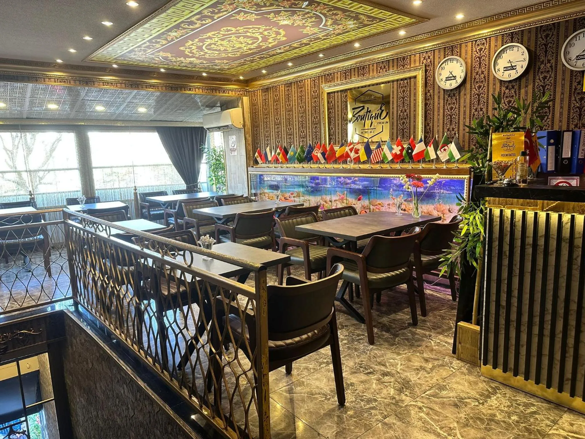 Communal lounge/ TV room in Maranda Suit Hotel