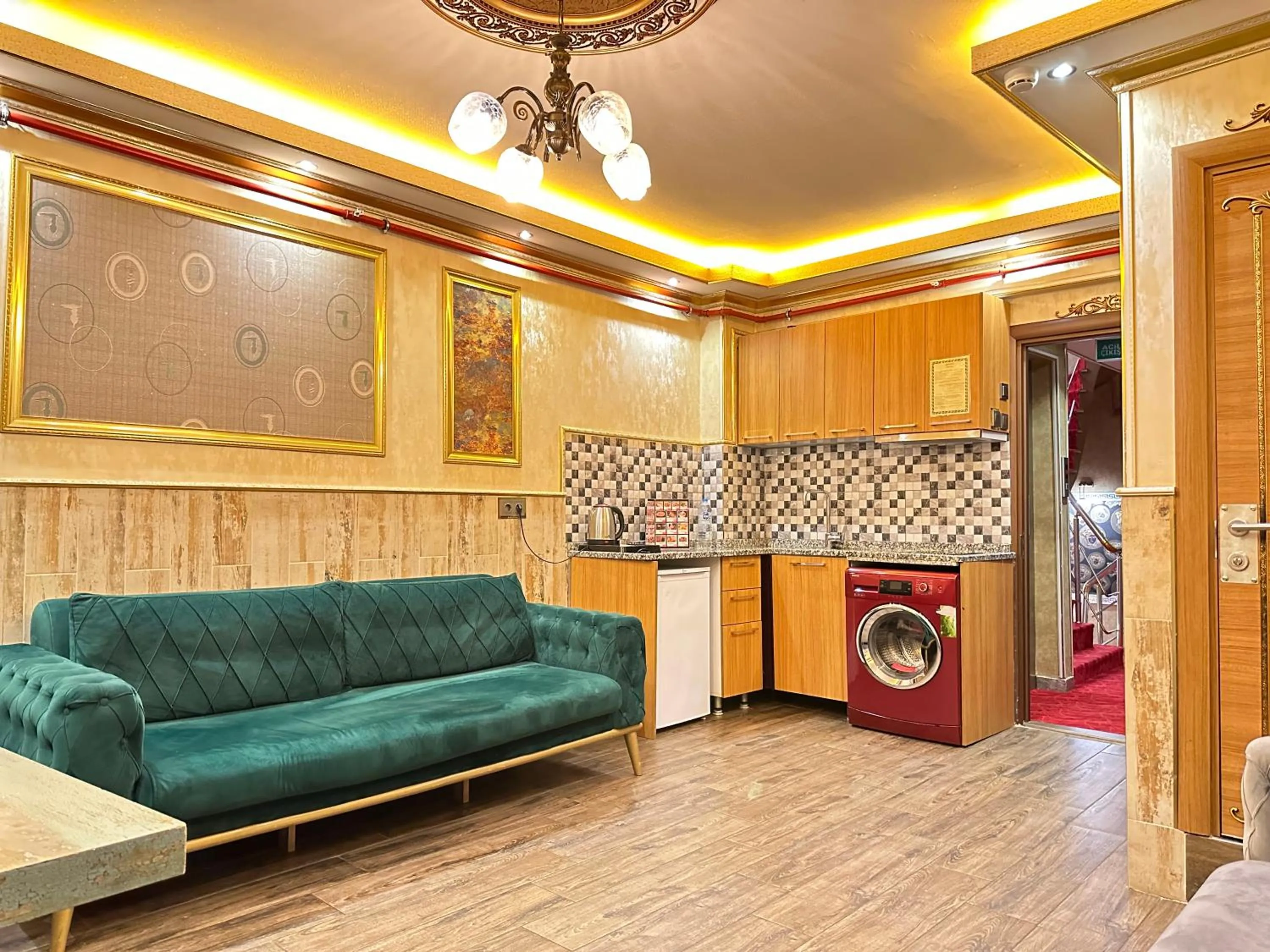 Living room in Maranda Suit Hotel