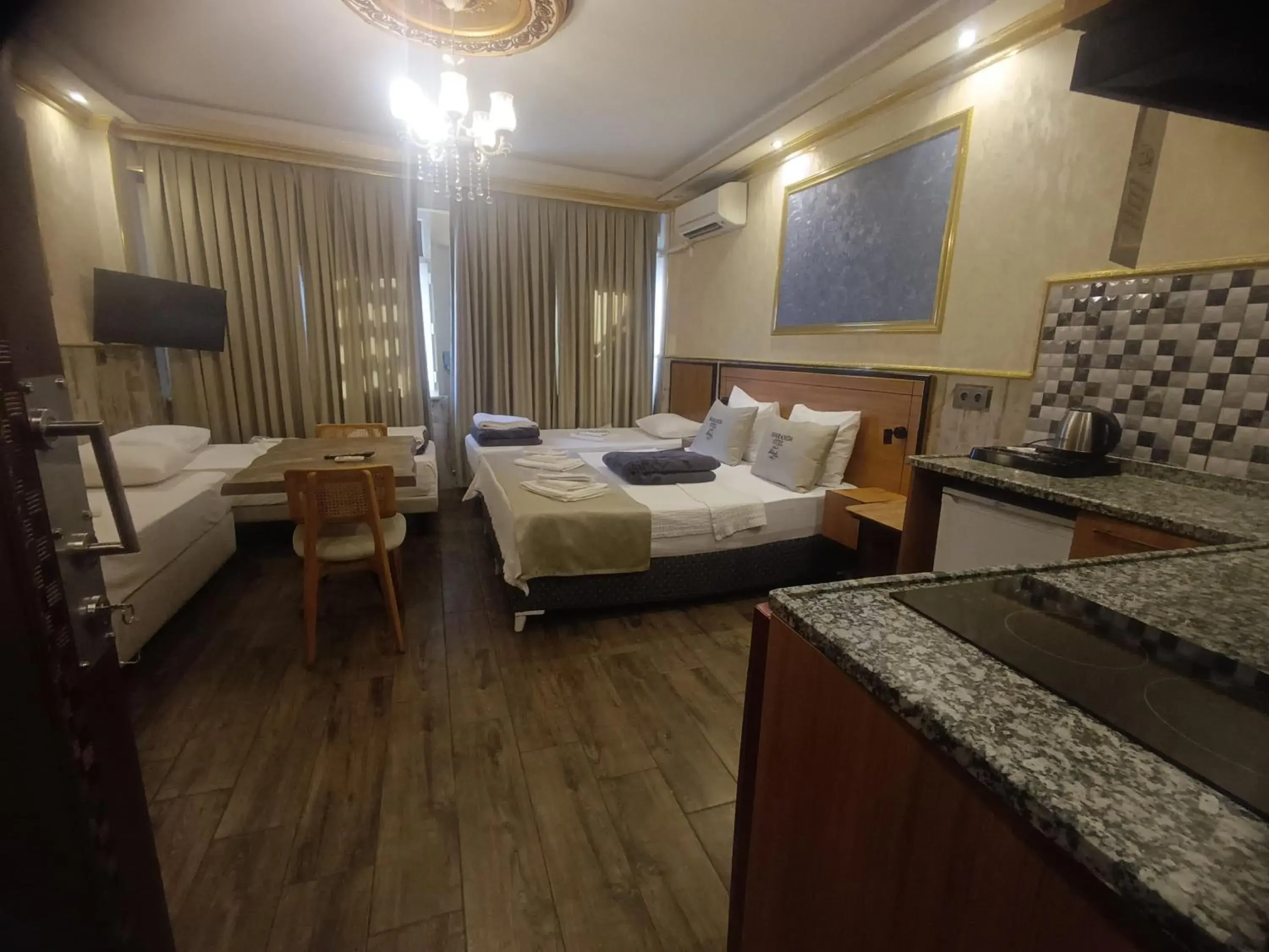 Family Studio in Maranda Suit Hotel Family Studio in Maranda Suit Hotel