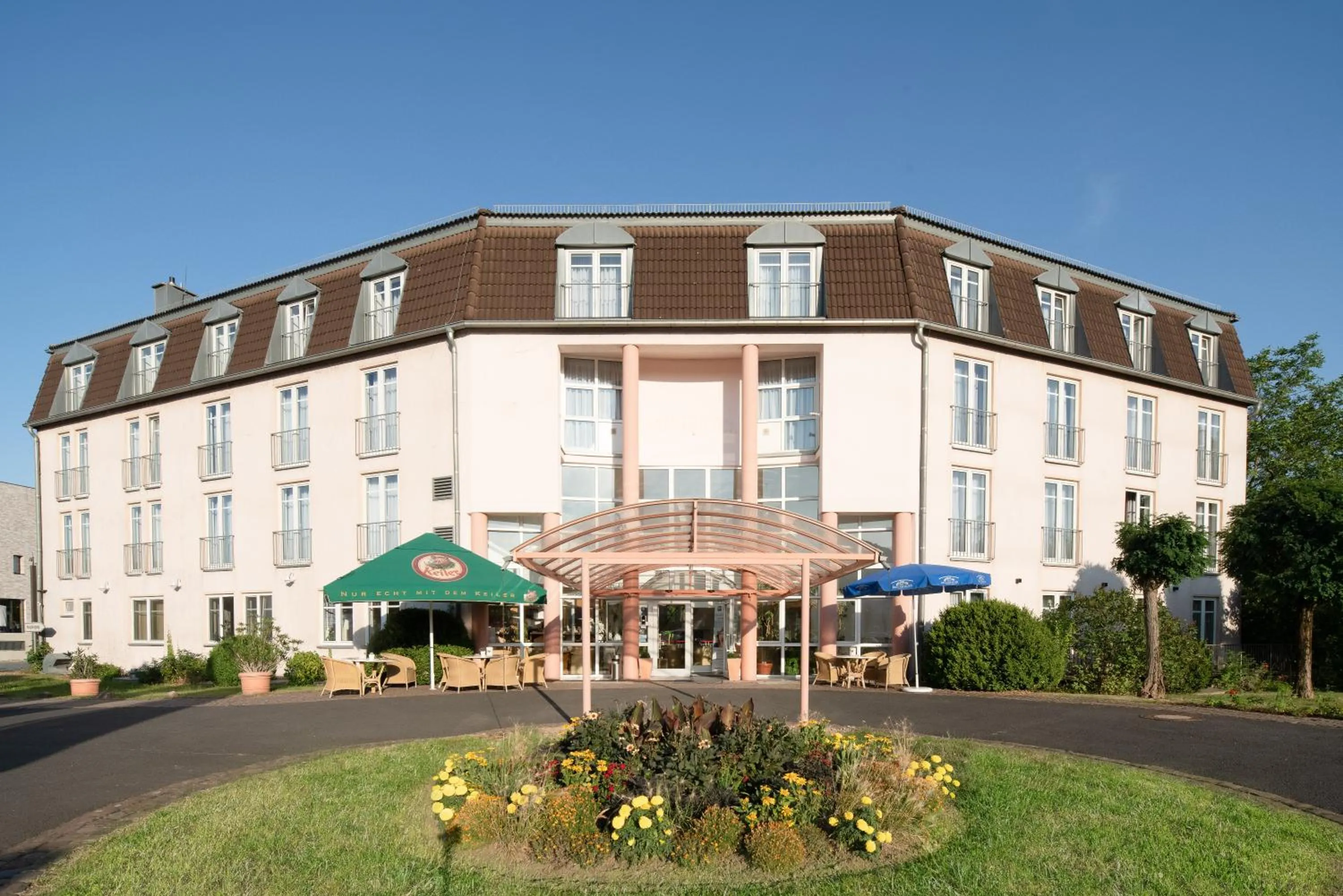 Facade/entrance in Hotel Lohr am Main by Michel Hotels