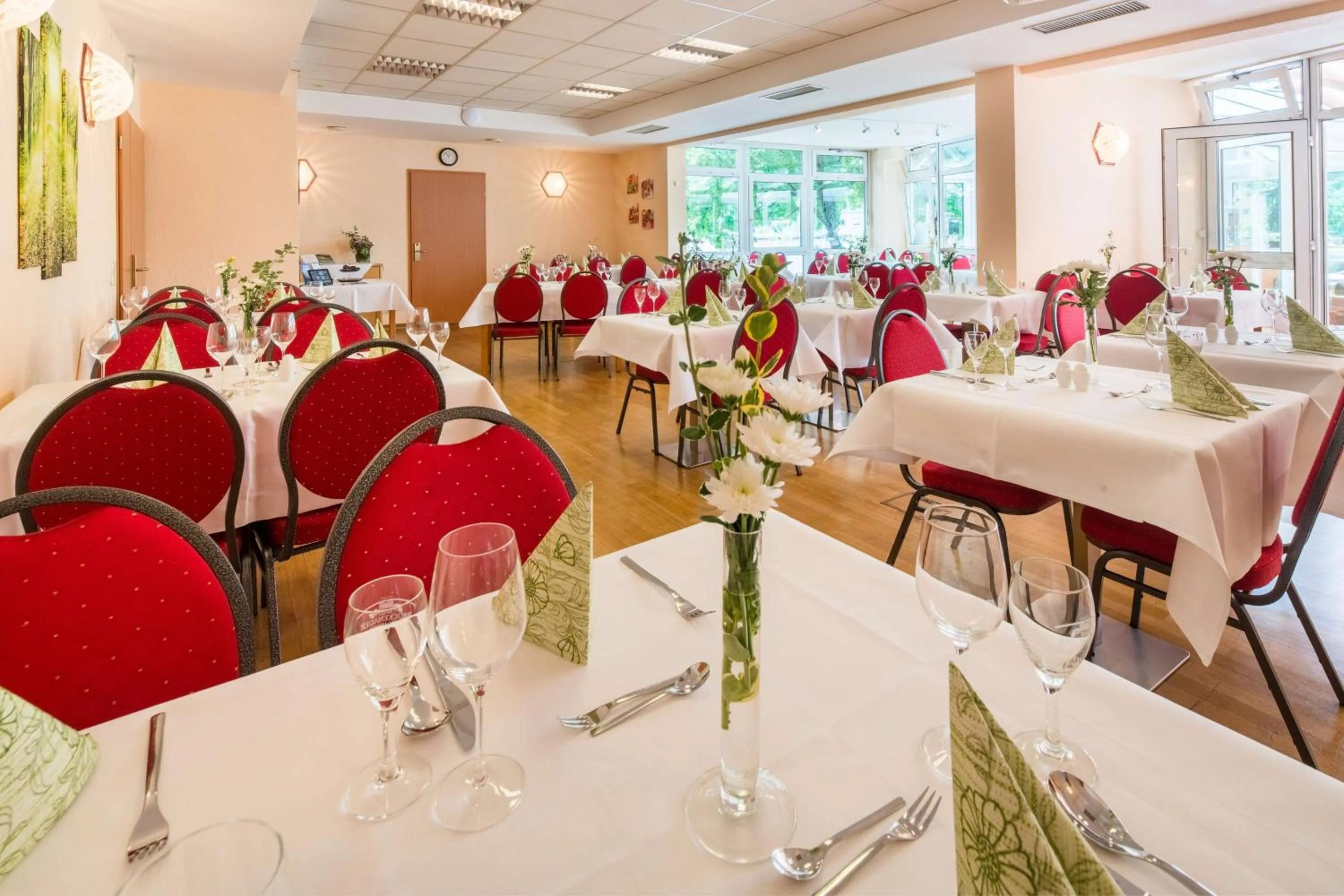 Restaurant/places to eat in Hotel Lohr am Main by Michel Hotels