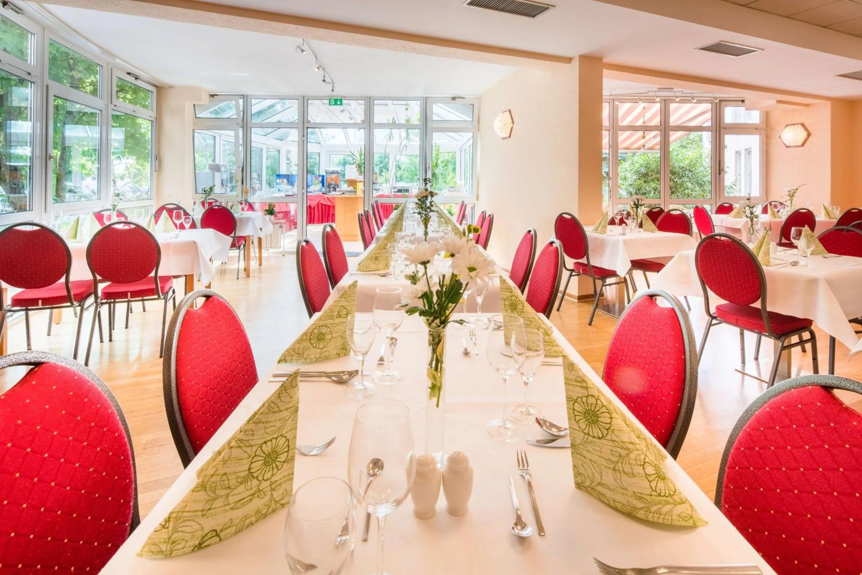 Restaurant/places to eat in Hotel Lohr am Main by Michel Hotels