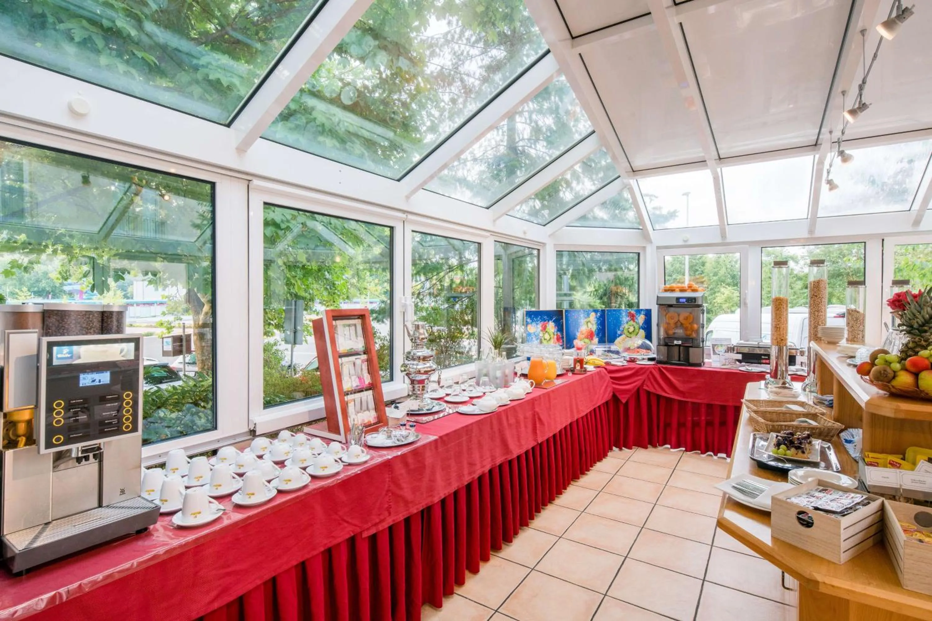 Restaurant/places to eat in Hotel Lohr am Main by Michel Hotels