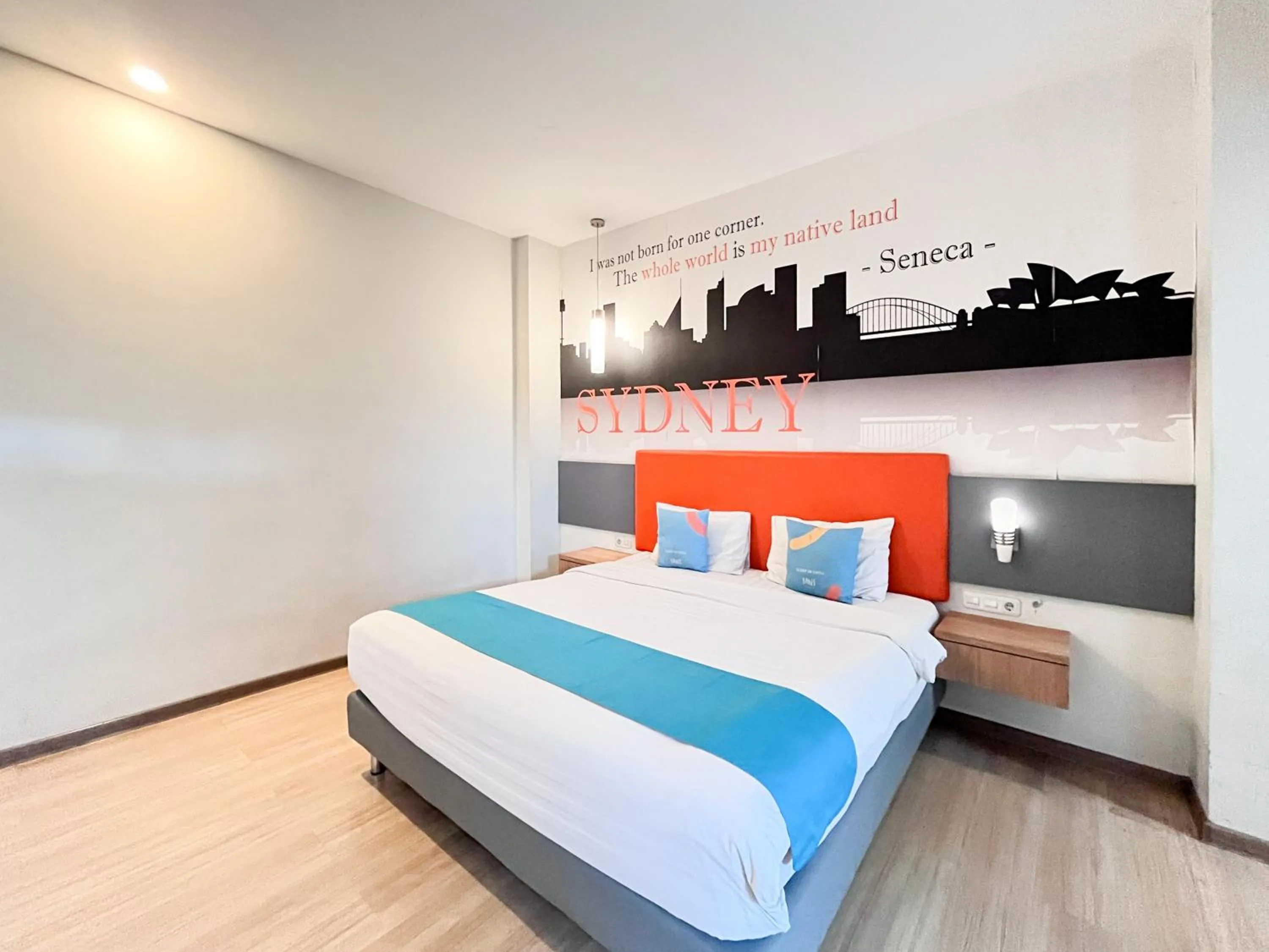 Bedroom, Bed in Sans Vibes Hotel Syariah Graha 100 Gubeng Surabaya