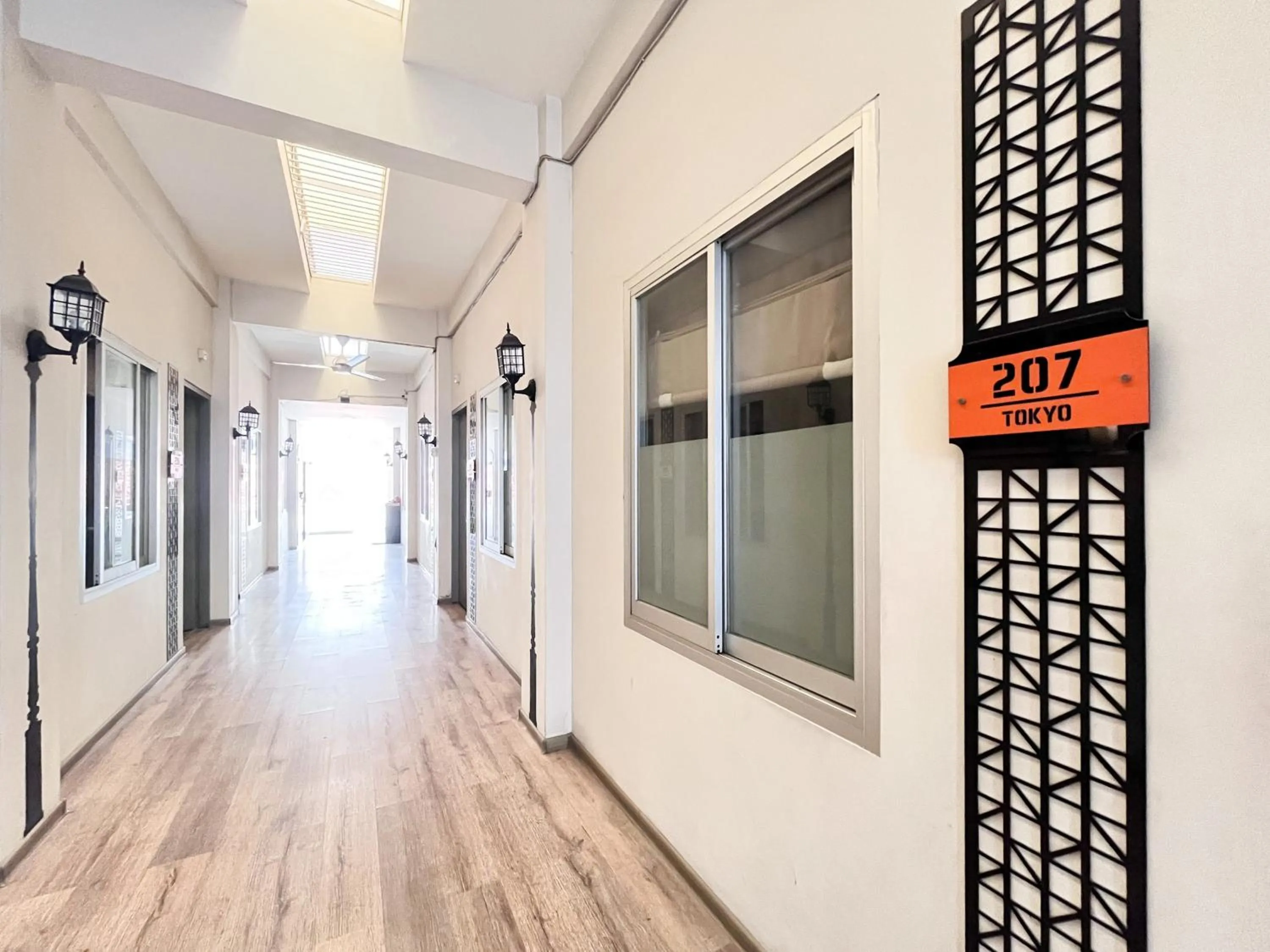 Property building in Sans Vibes Hotel Syariah Graha 100 Gubeng Surabaya